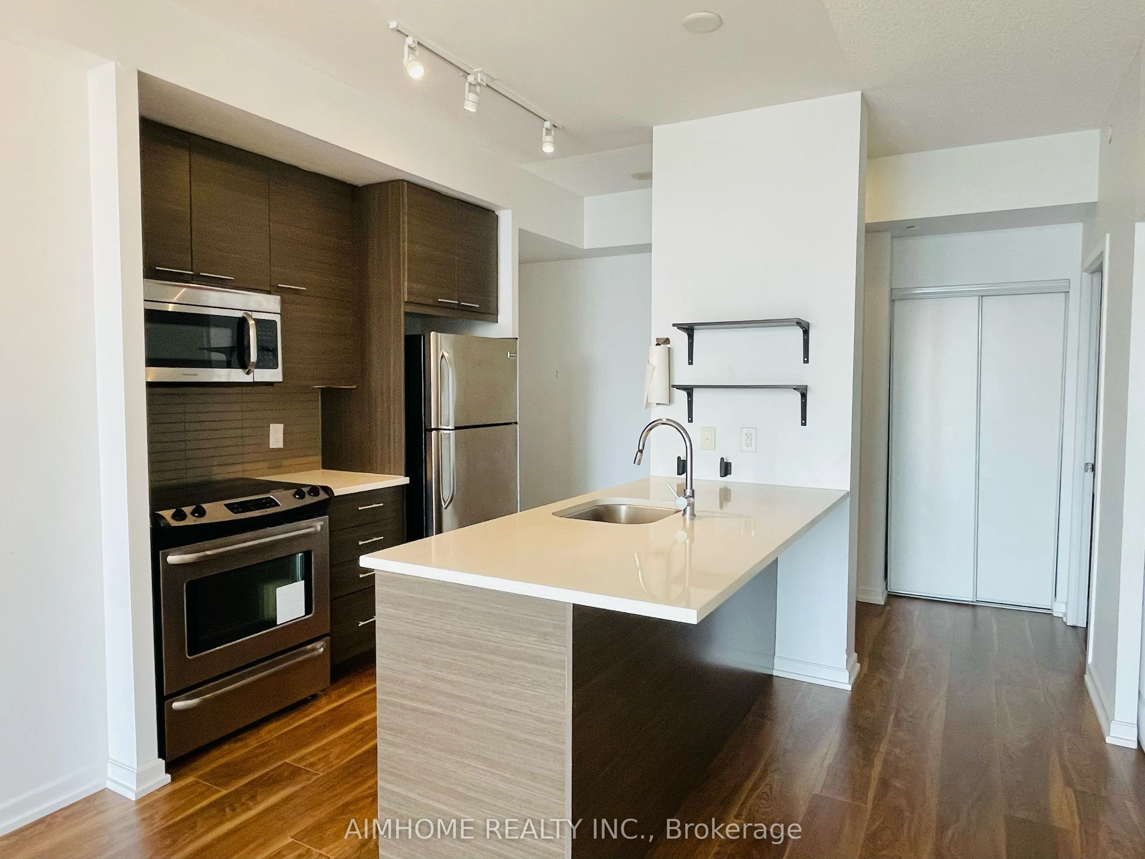 66 Forest Manor Road, #1807