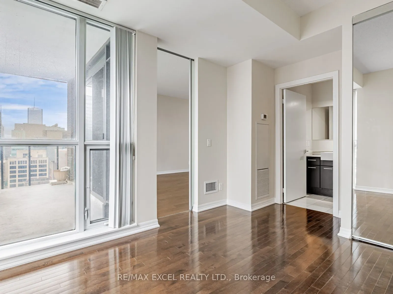 770 Bay Street, #Ph306