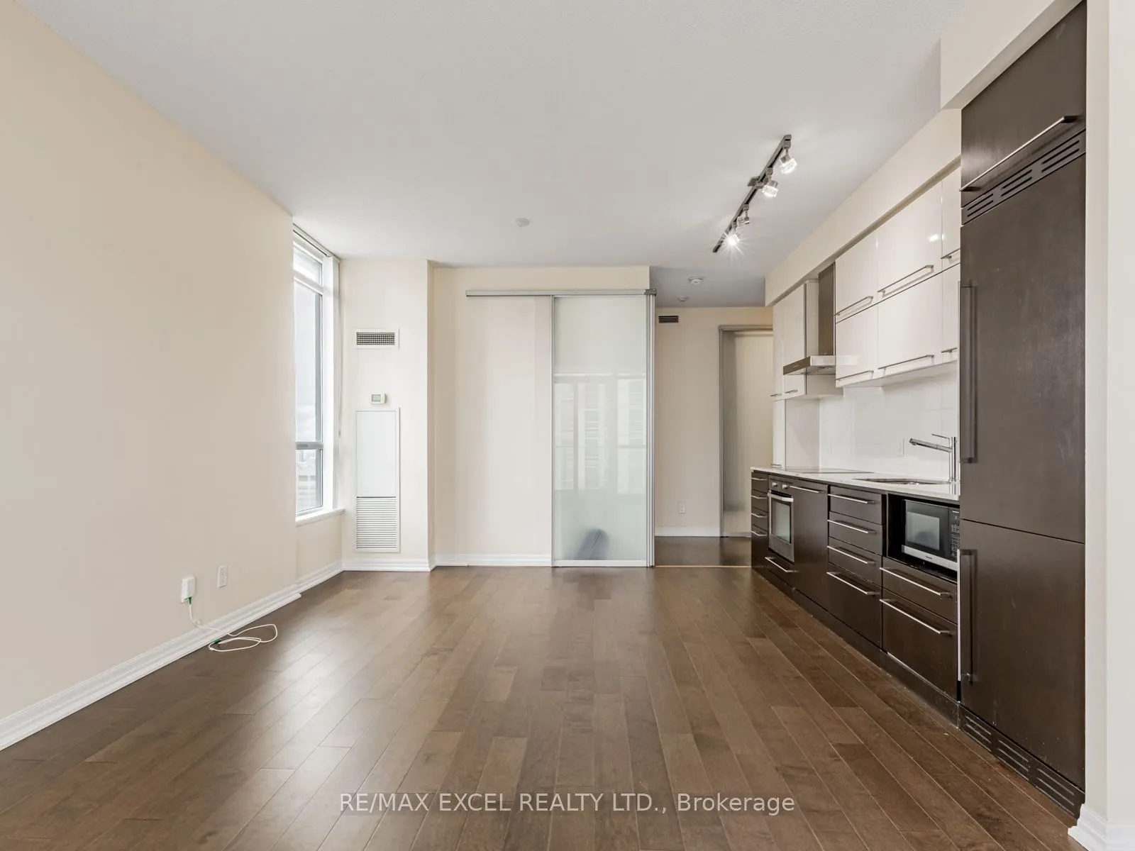 770 Bay Street, #Ph306