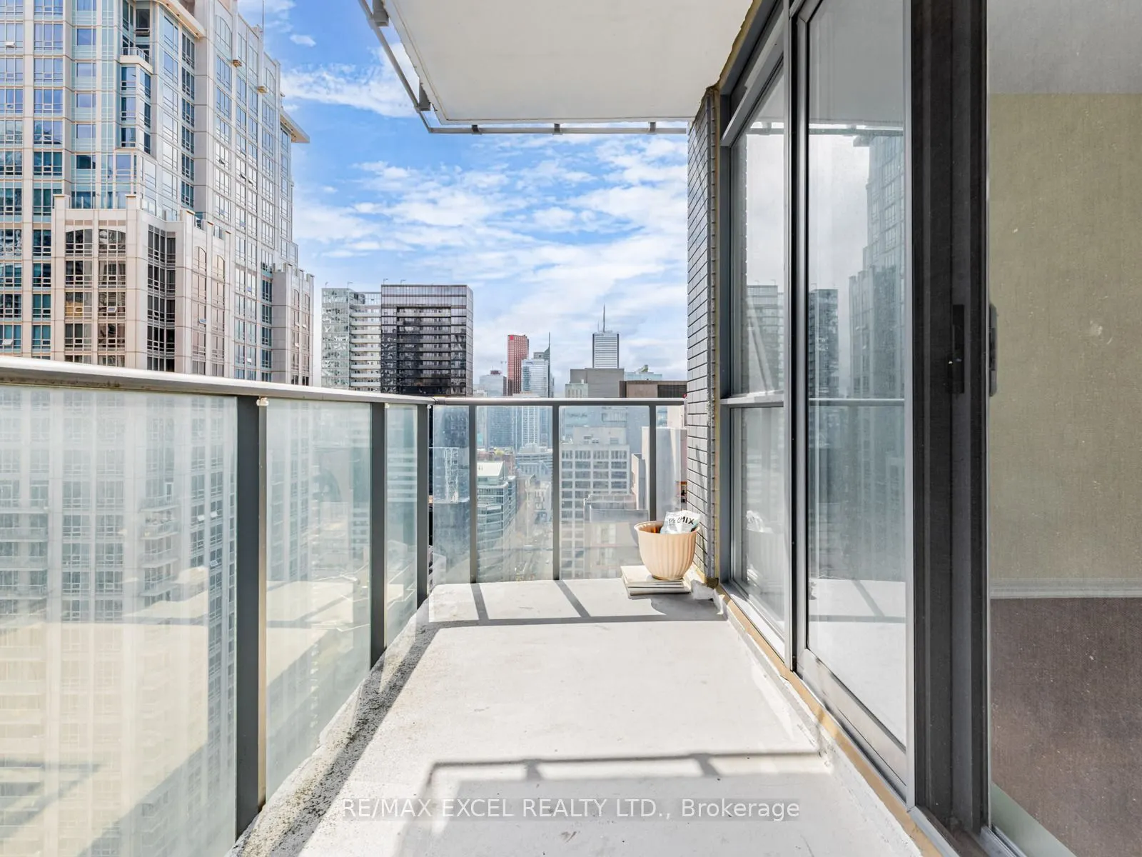 770 Bay Street, #Ph306