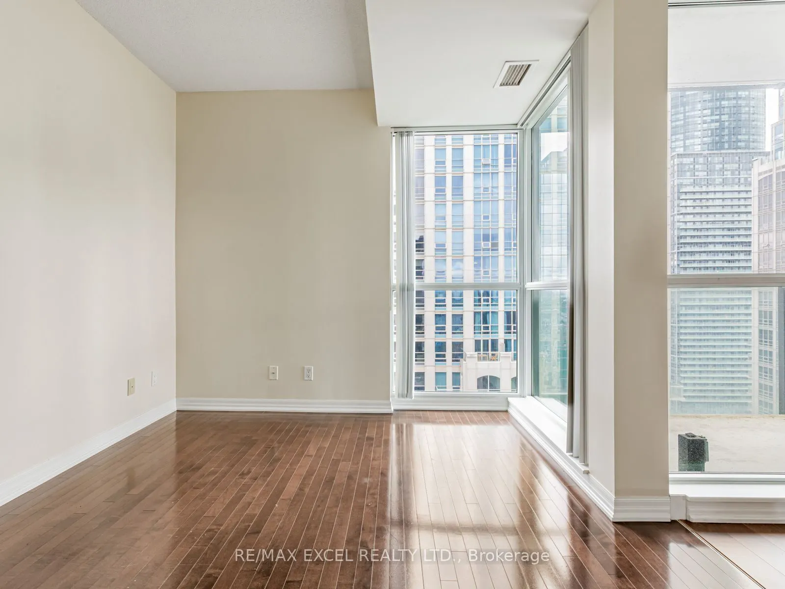 770 Bay Street, #Ph306