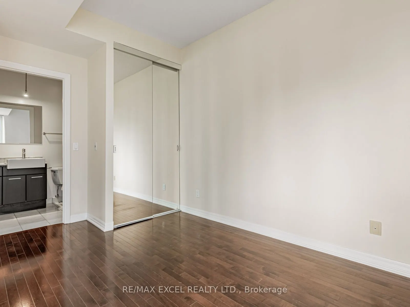 770 Bay Street, #Ph306