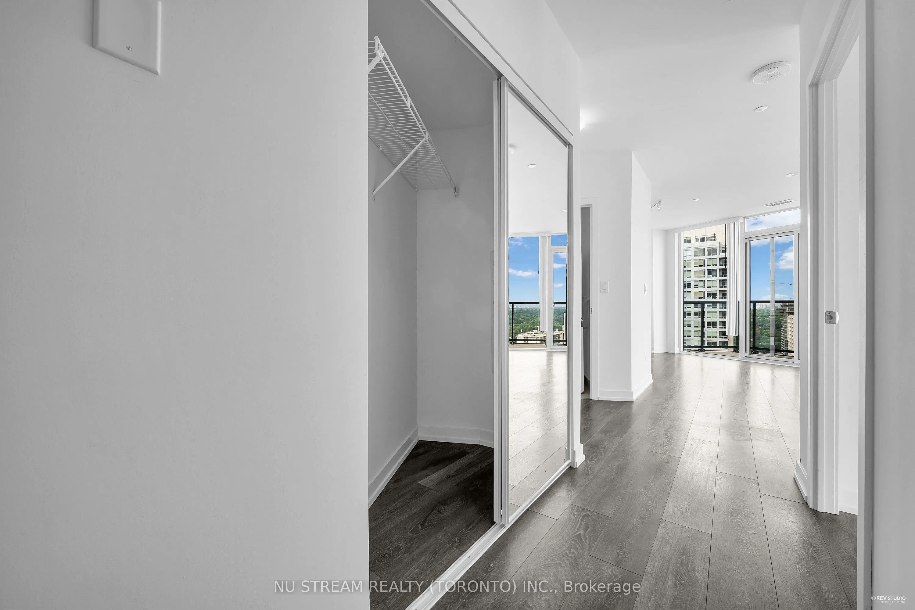 159 Wellesley Street E, #3003