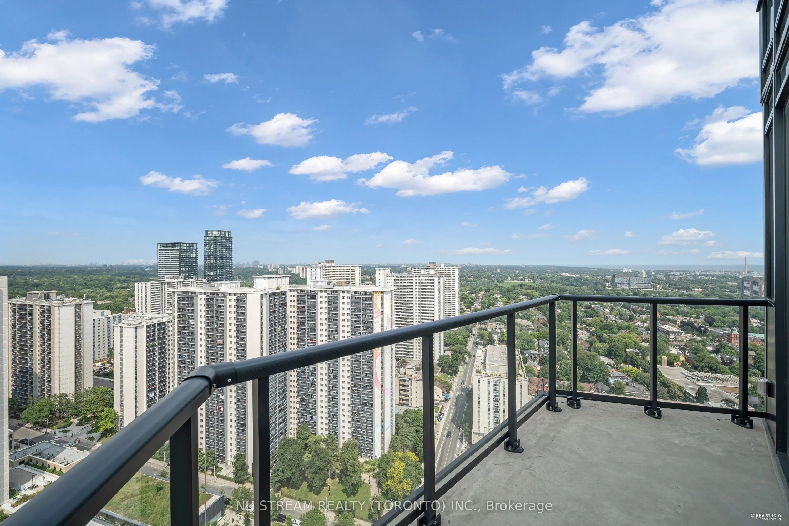 159 Wellesley Street E, #3003