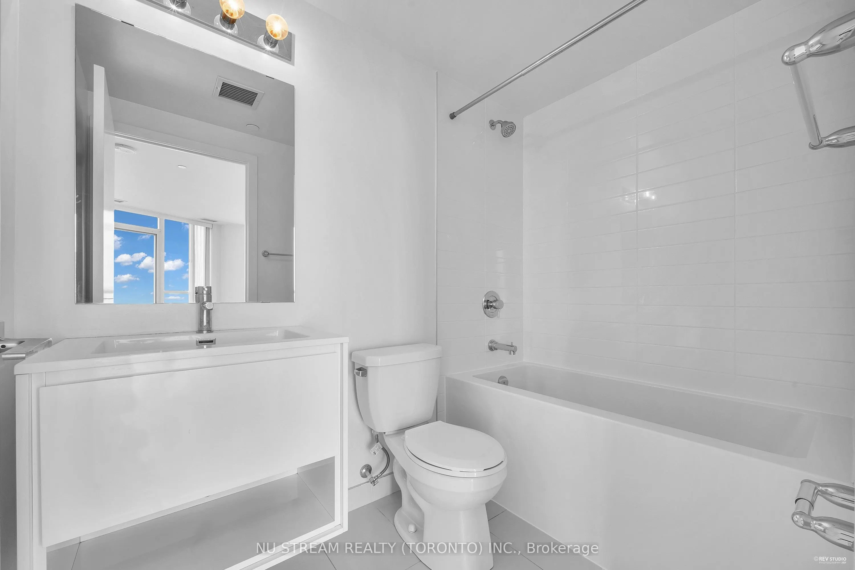 159 Wellesley Street E, #3003
