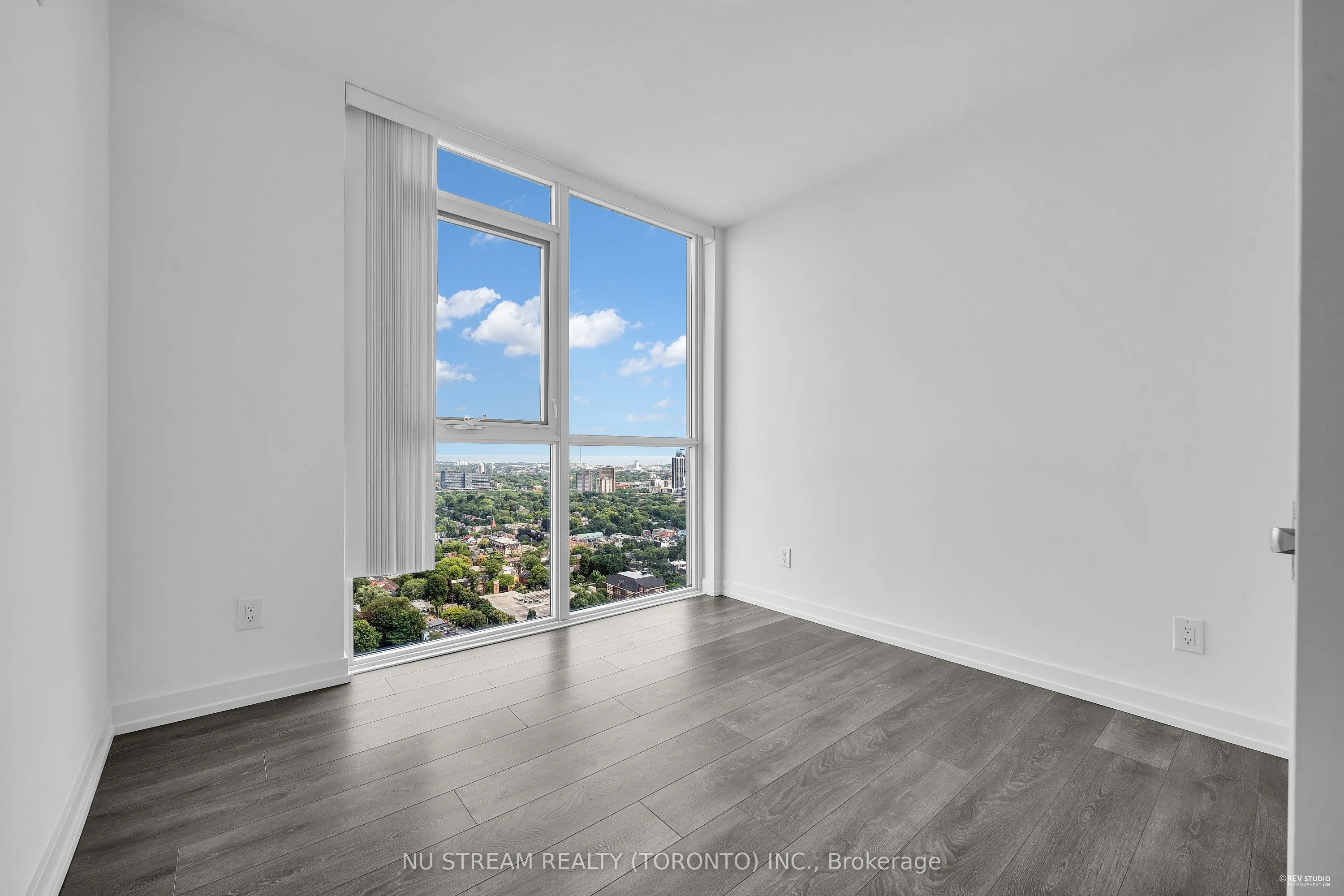 159 Wellesley Street E, #3003