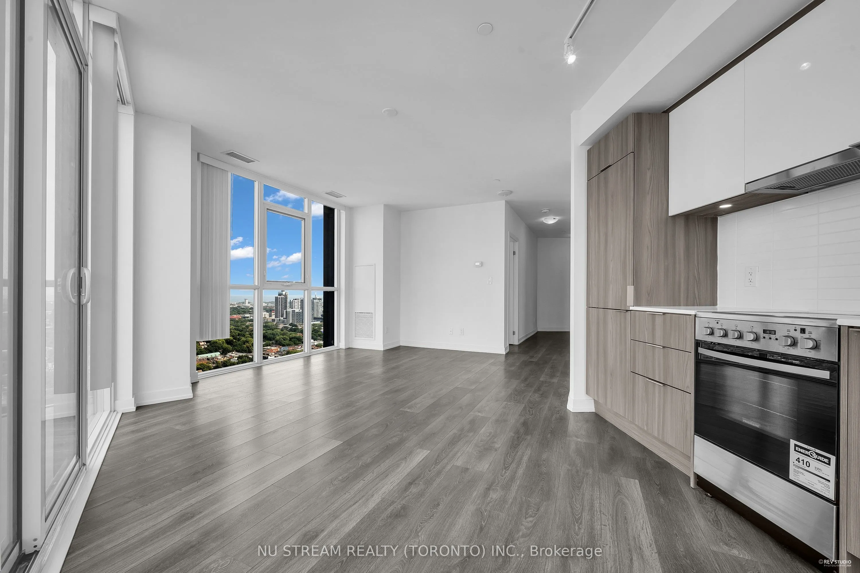 159 Wellesley Street E, #3003