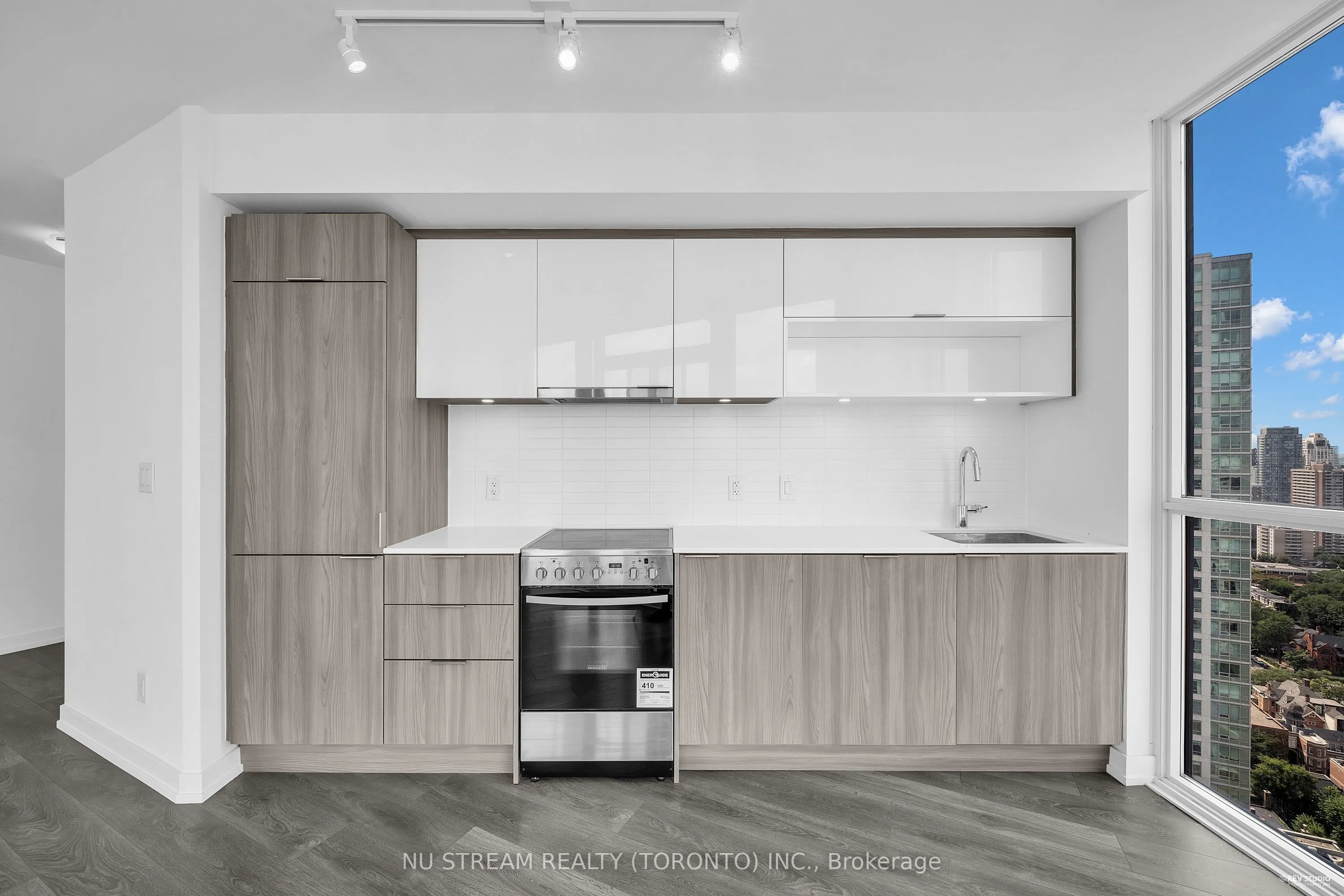 159 Wellesley Street E, #3003