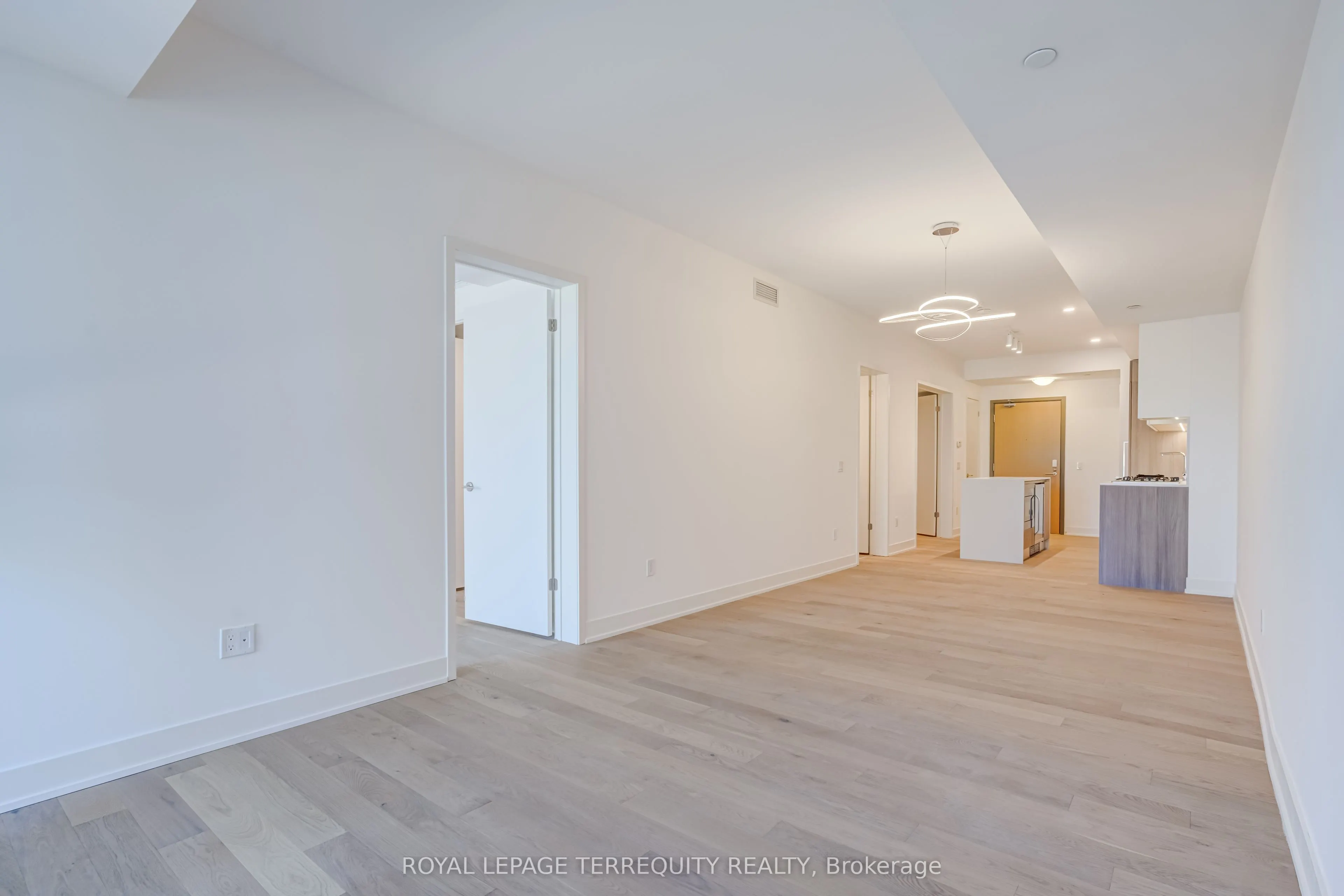 200 Keewatin Avenue, #301