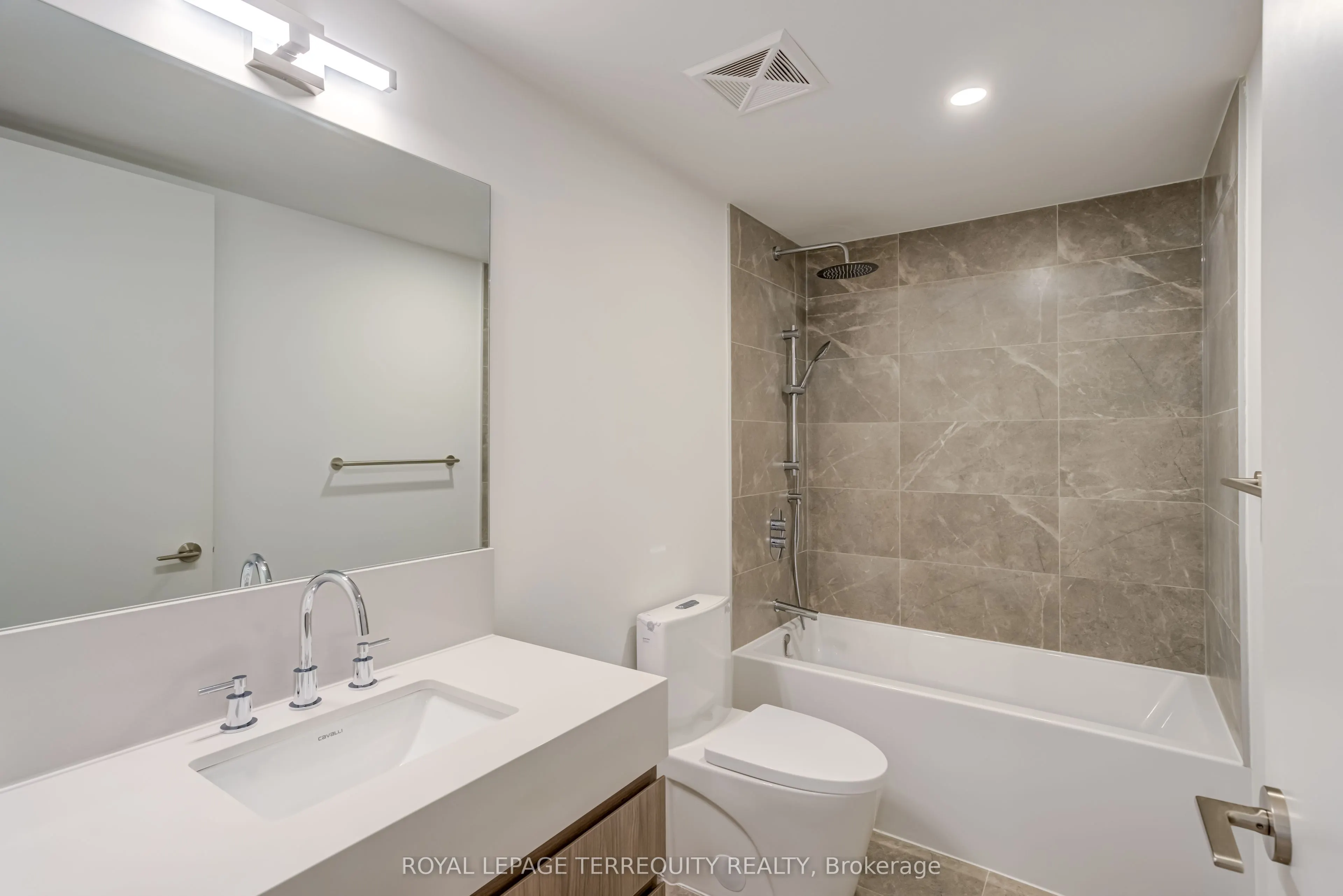 200 Keewatin Avenue, #301