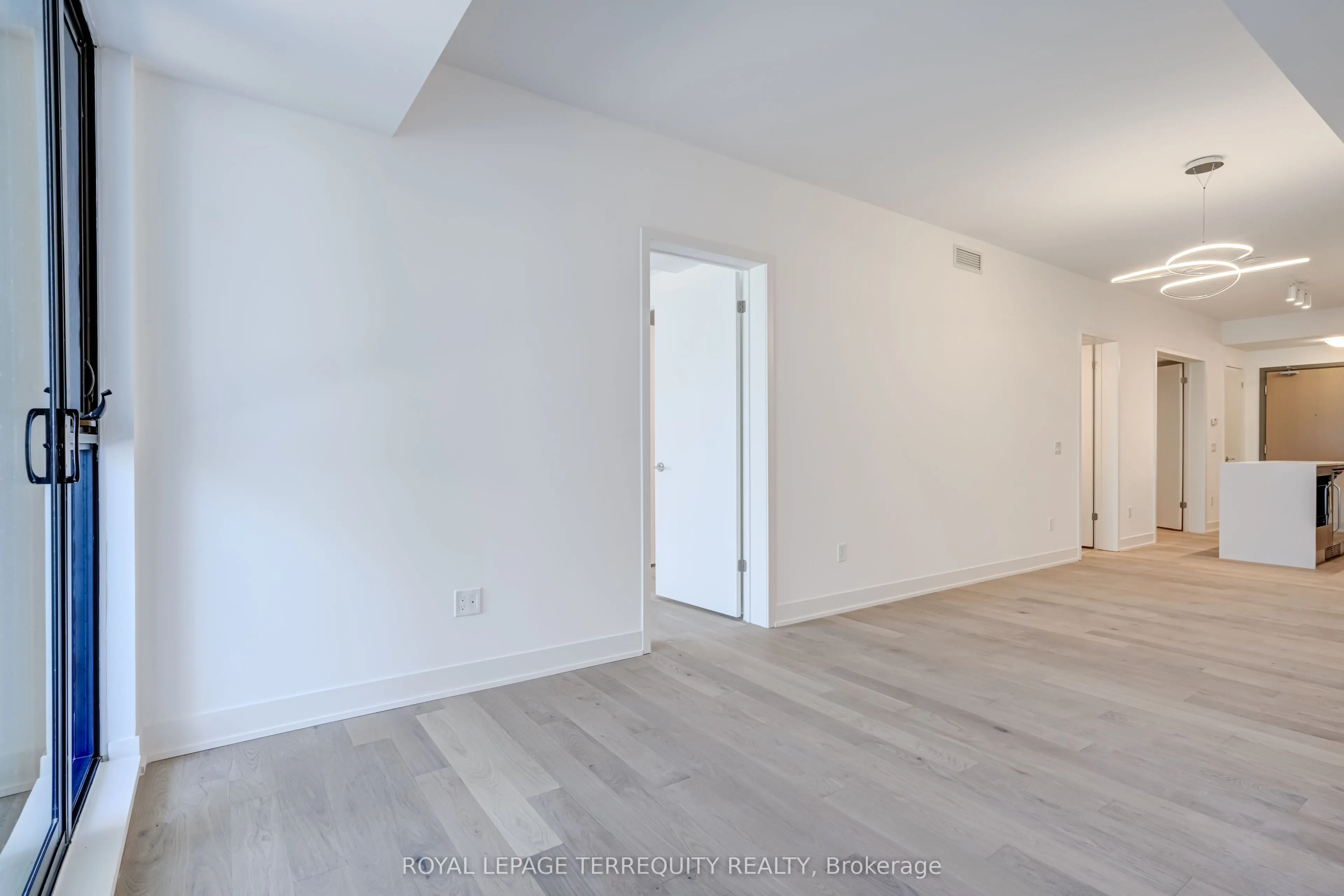 200 Keewatin Avenue, #301