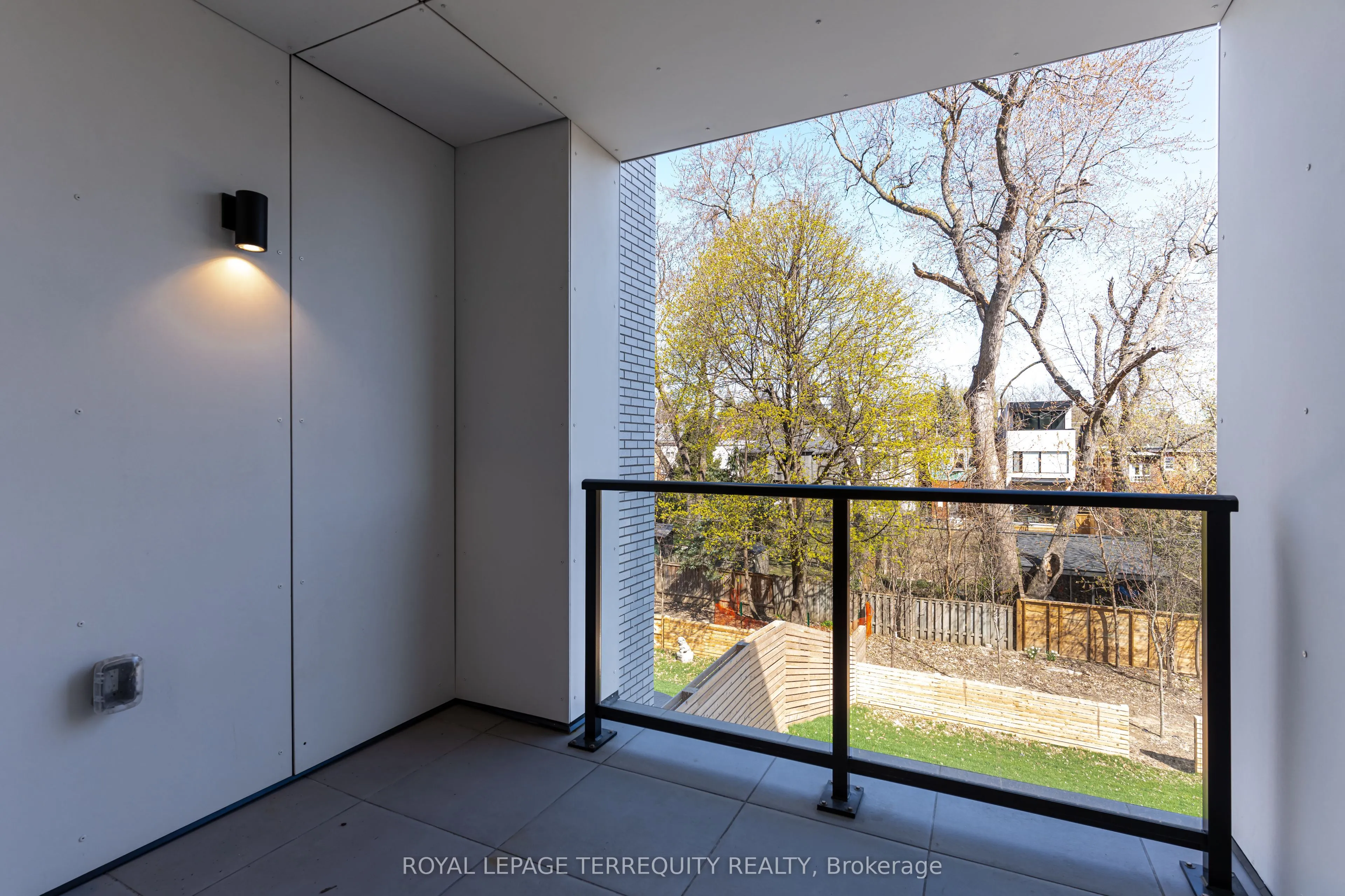 200 Keewatin Avenue, #301
