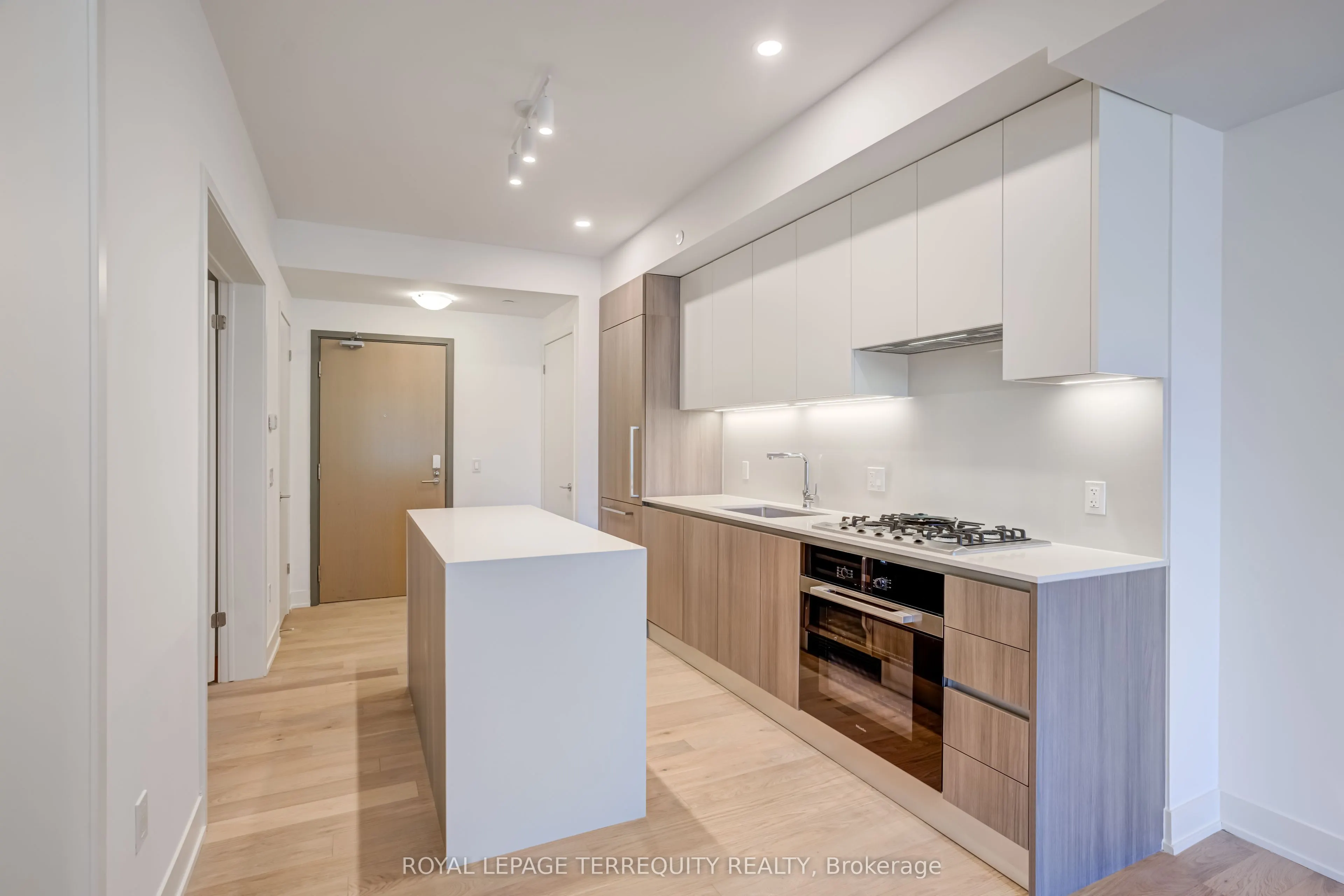 200 Keewatin Avenue, #301