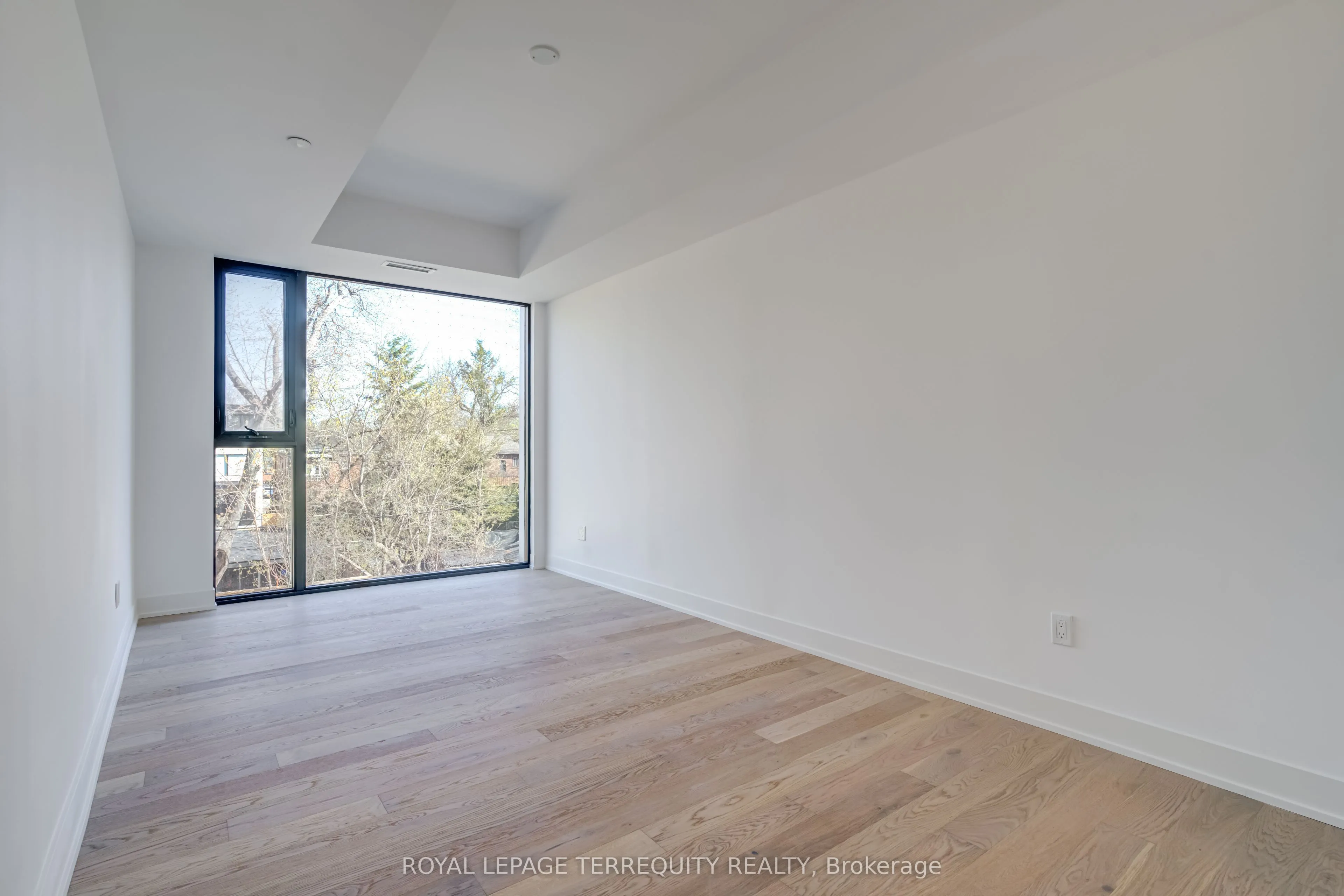 200 Keewatin Avenue, #301