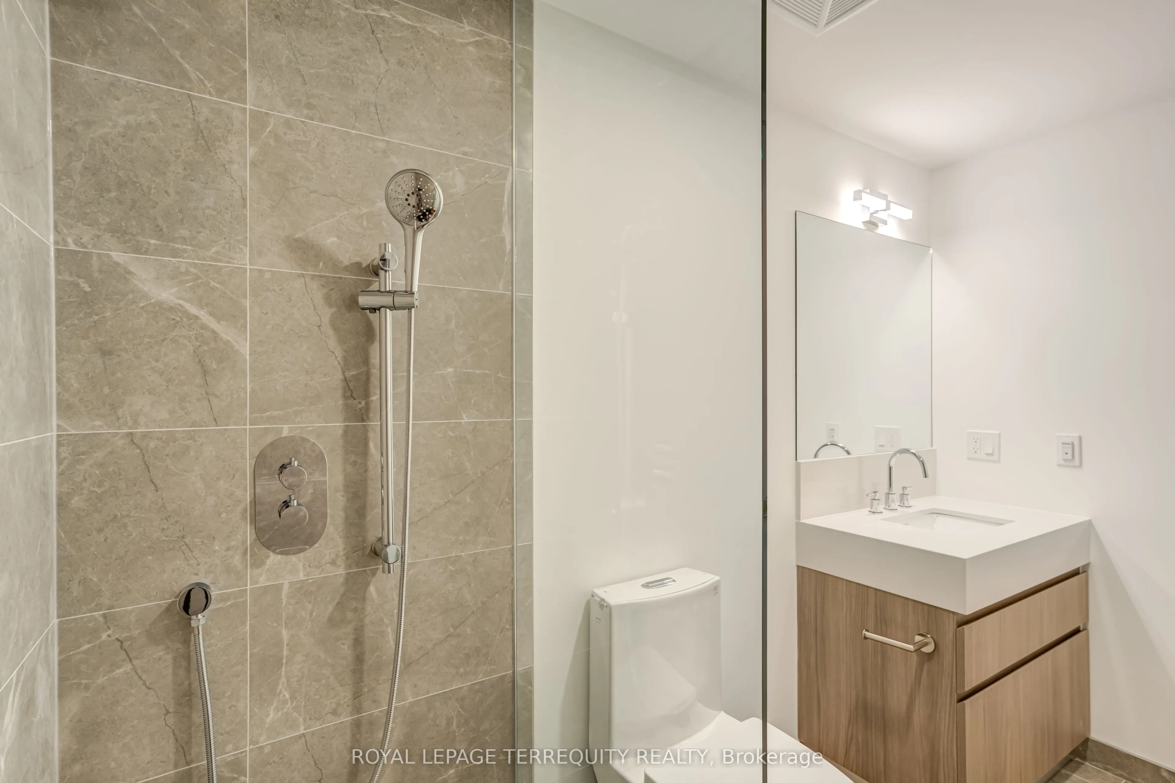 200 Keewatin Avenue, #301