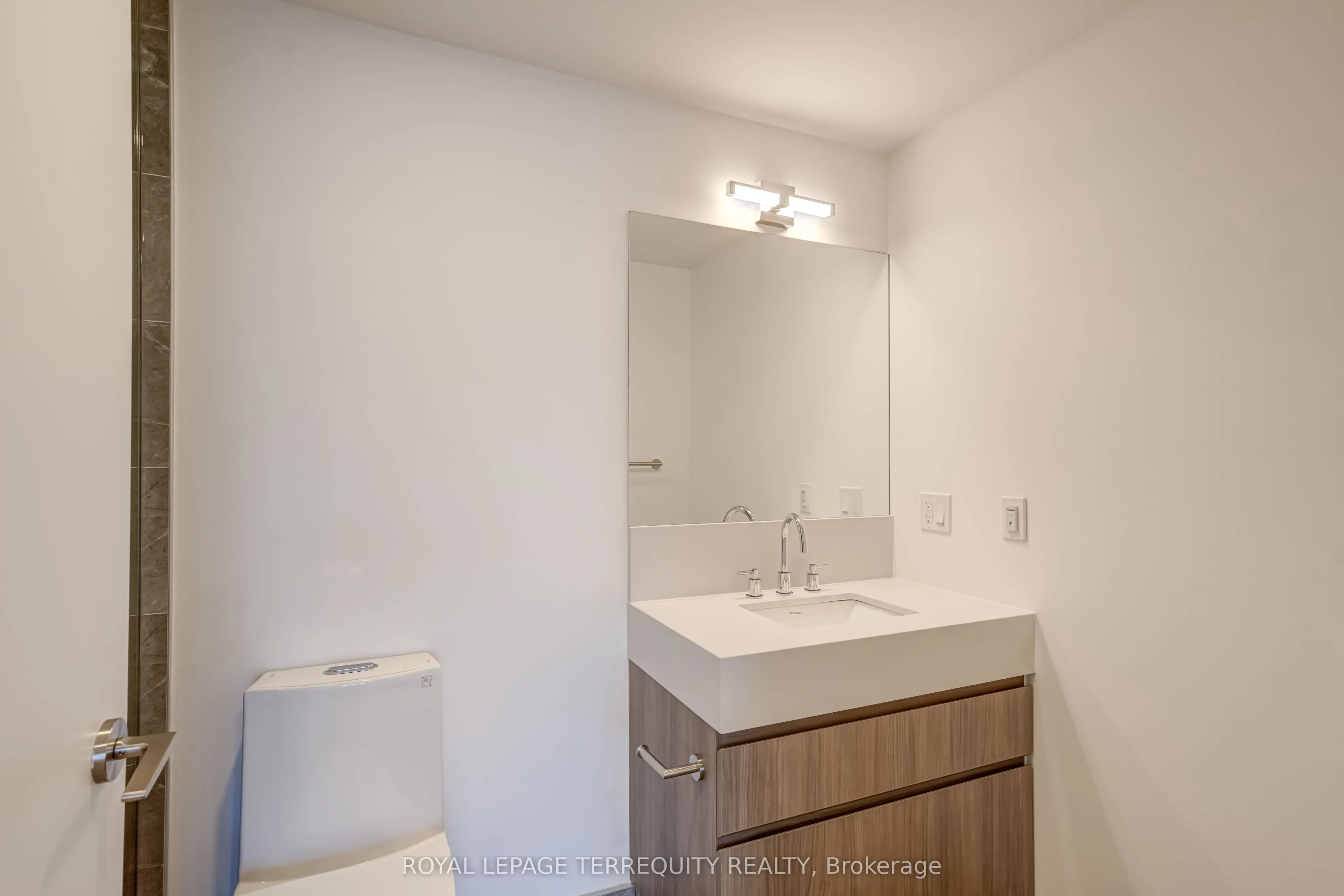 200 Keewatin Avenue, #301
