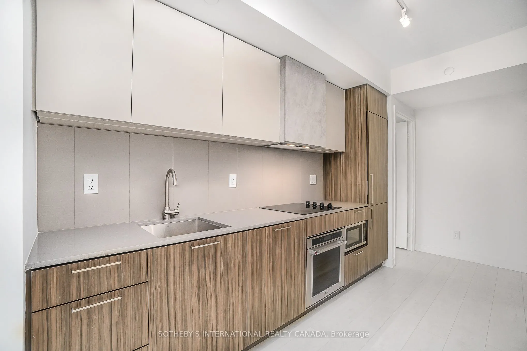 19 Western Battery Road, #2017