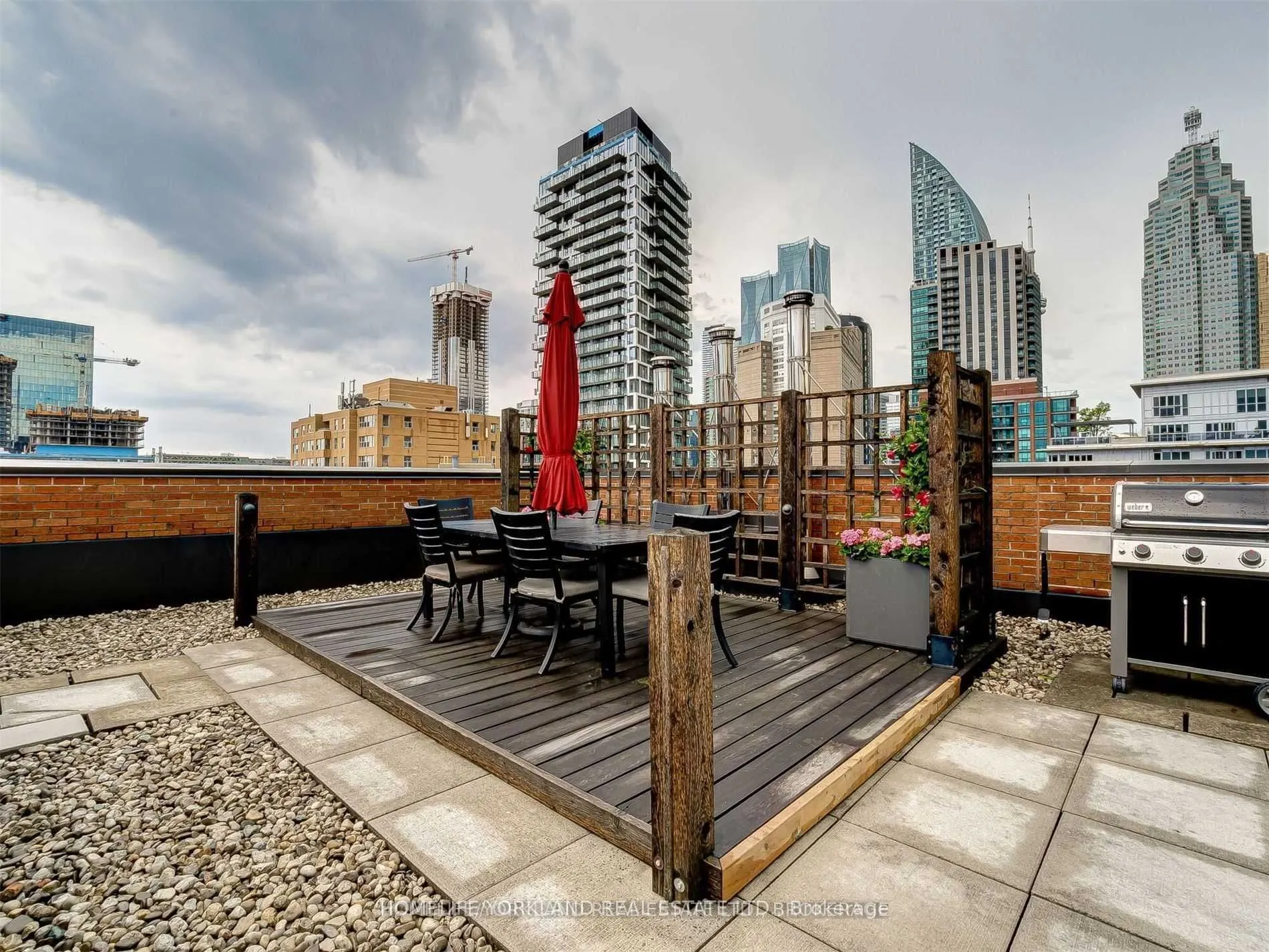 71 Front Street E, #402