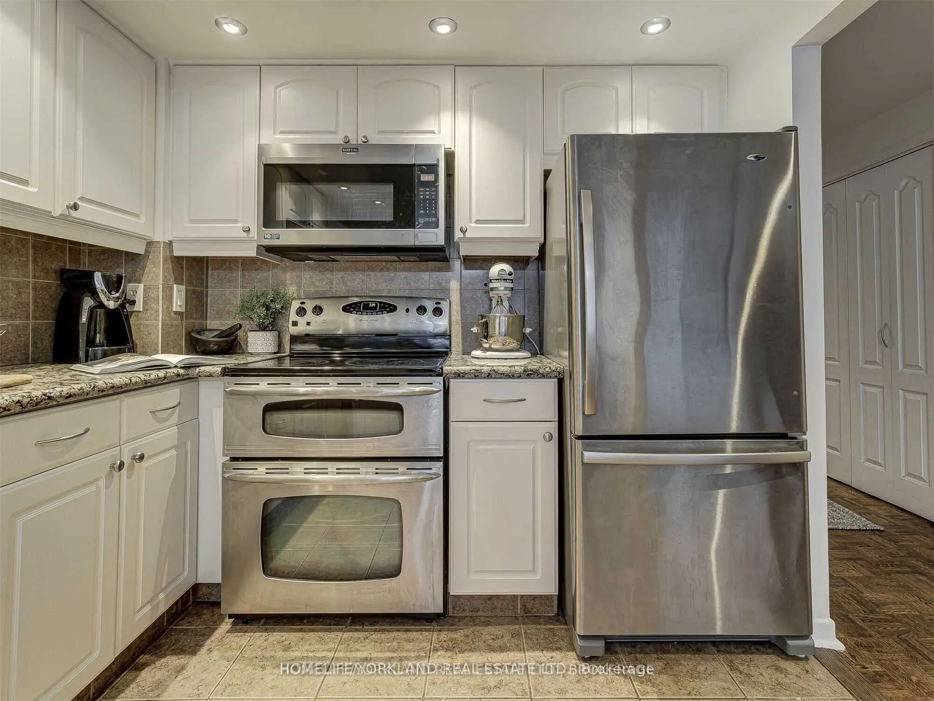 71 Front Street E, #402
