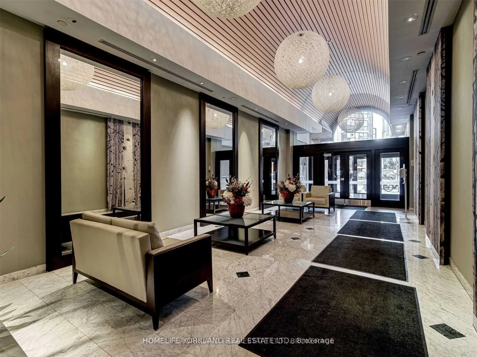 71 Front Street E, #402