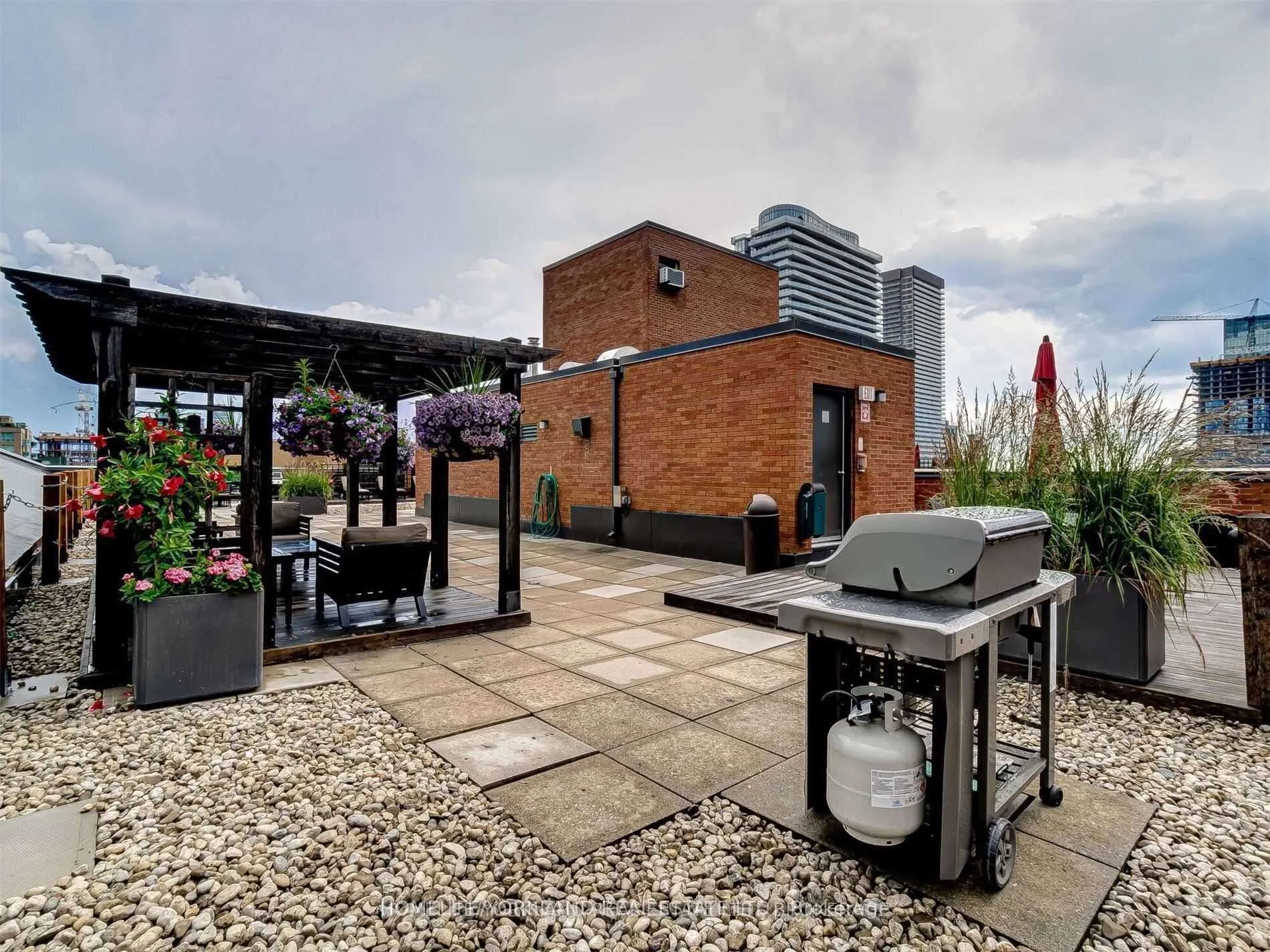 71 Front Street E, #402