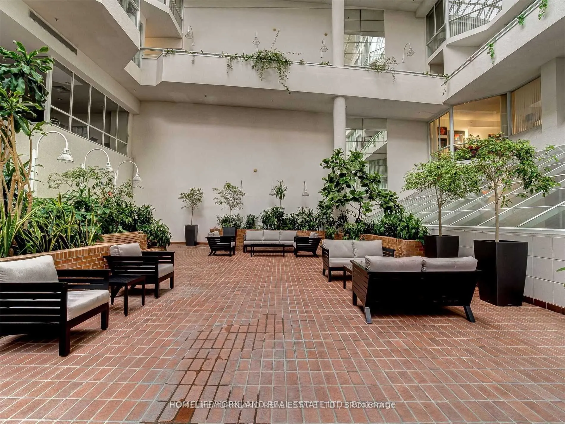 71 Front Street E, #402
