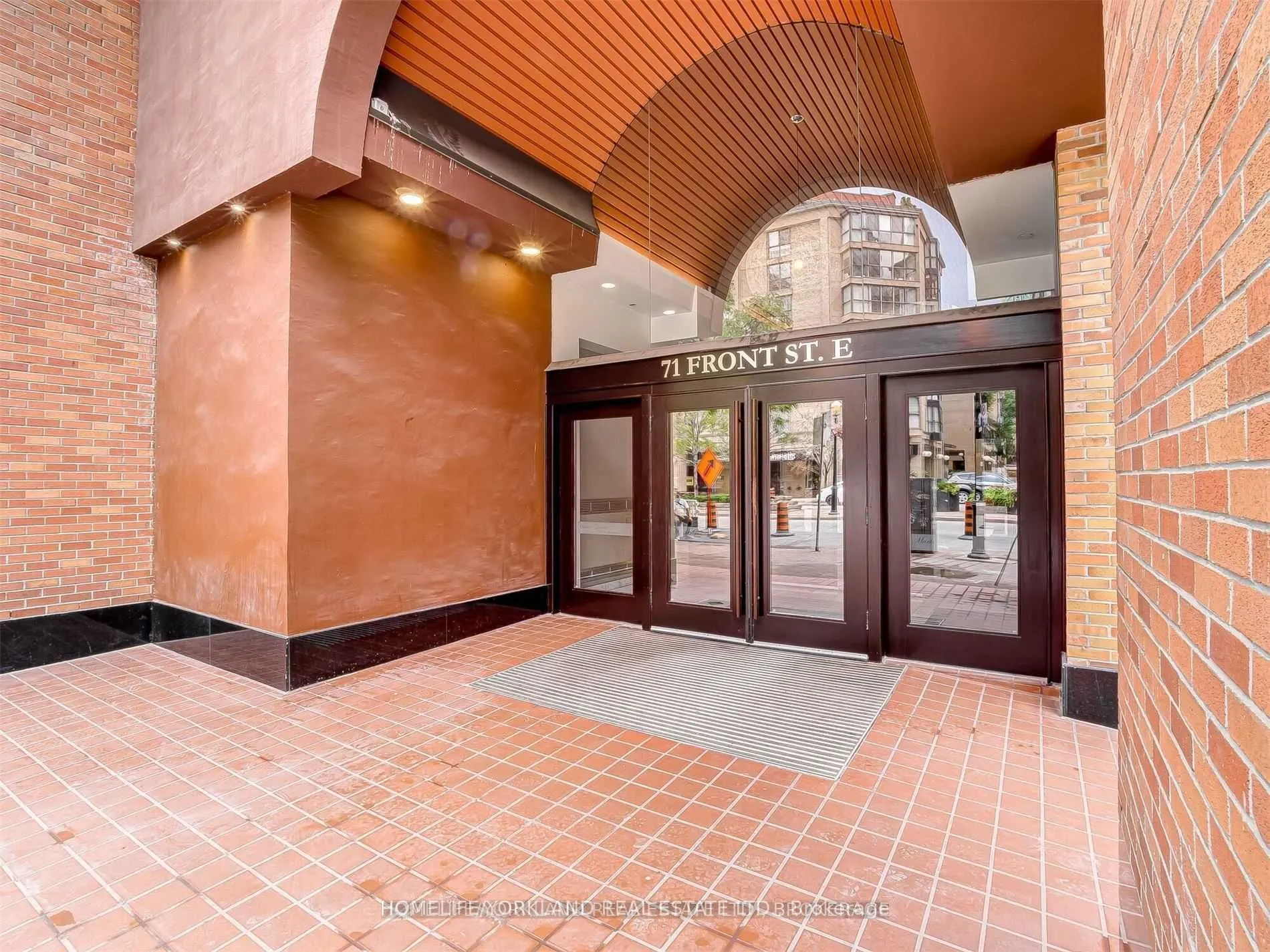 71 Front Street E, #402