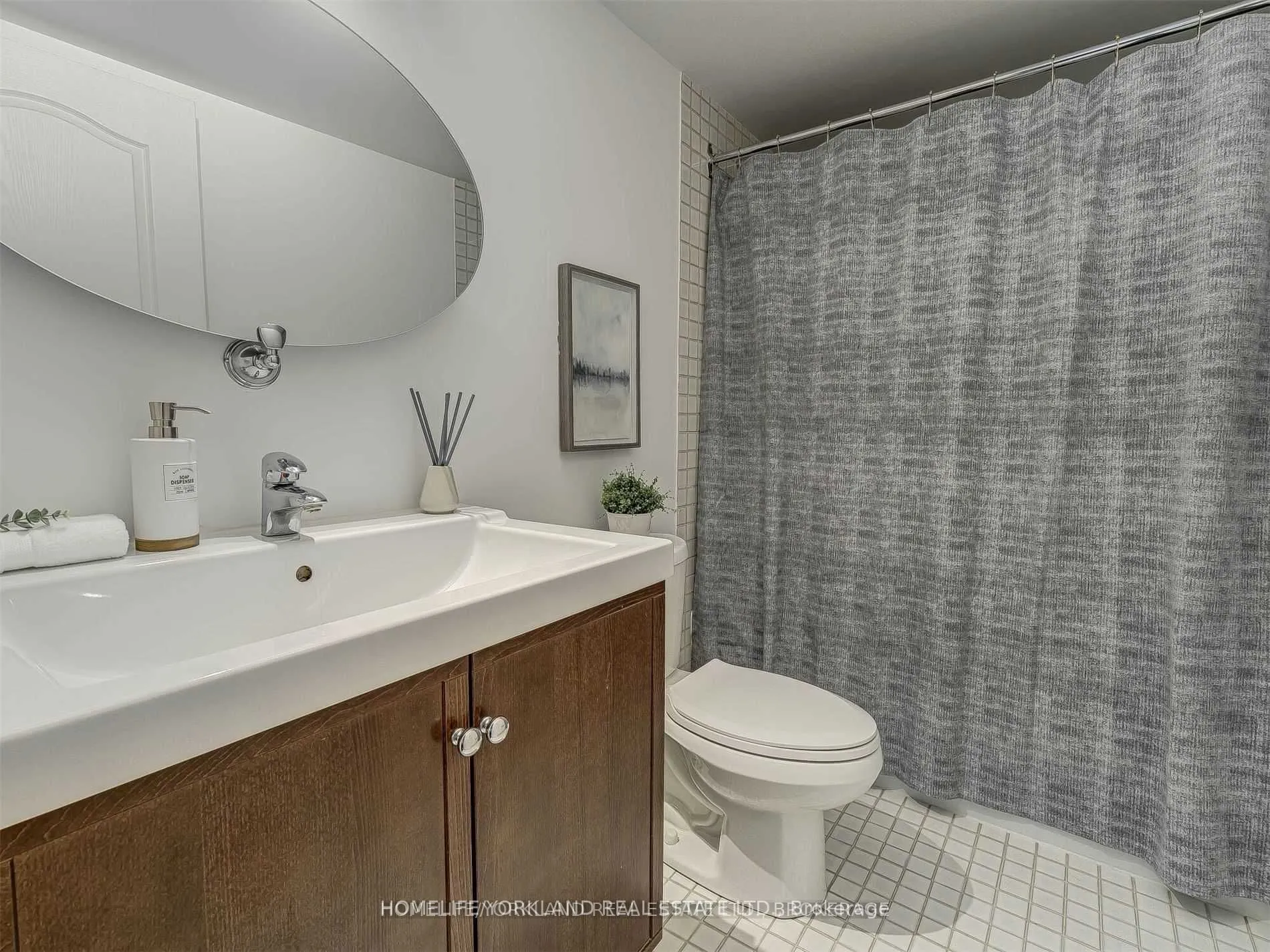 71 Front Street E, #402