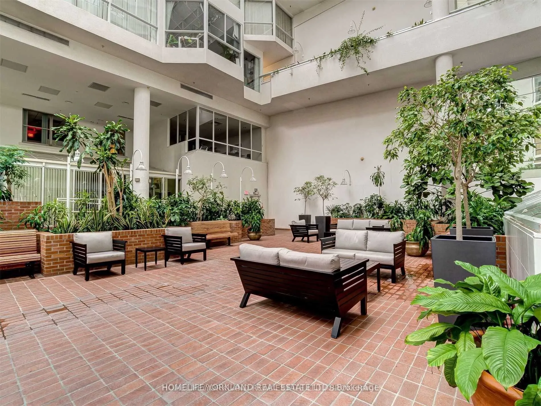 71 Front Street E, #402