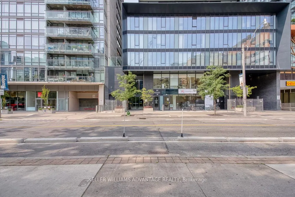 28 Wellesley Street E, #603