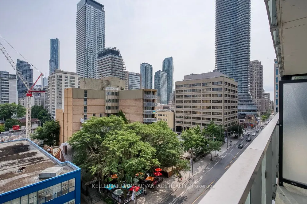 28 Wellesley Street E, #603