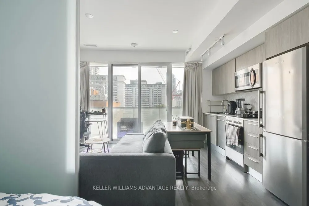 28 Wellesley Street E, #603