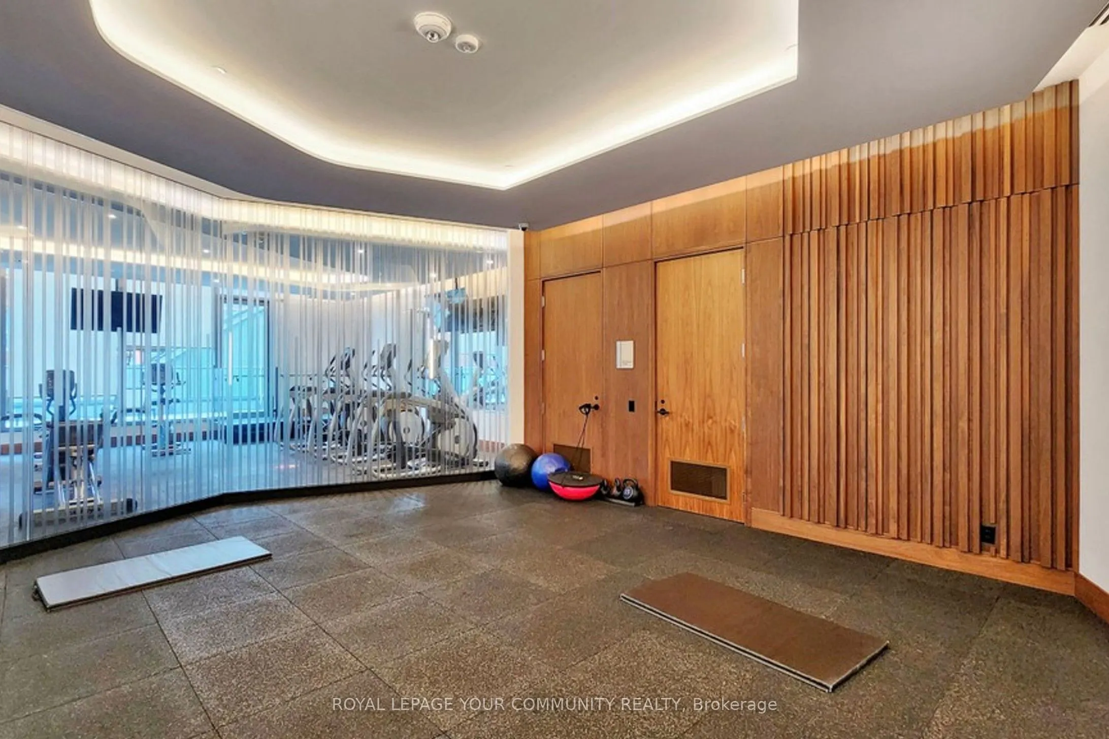 125 Redpath Avenue, #410