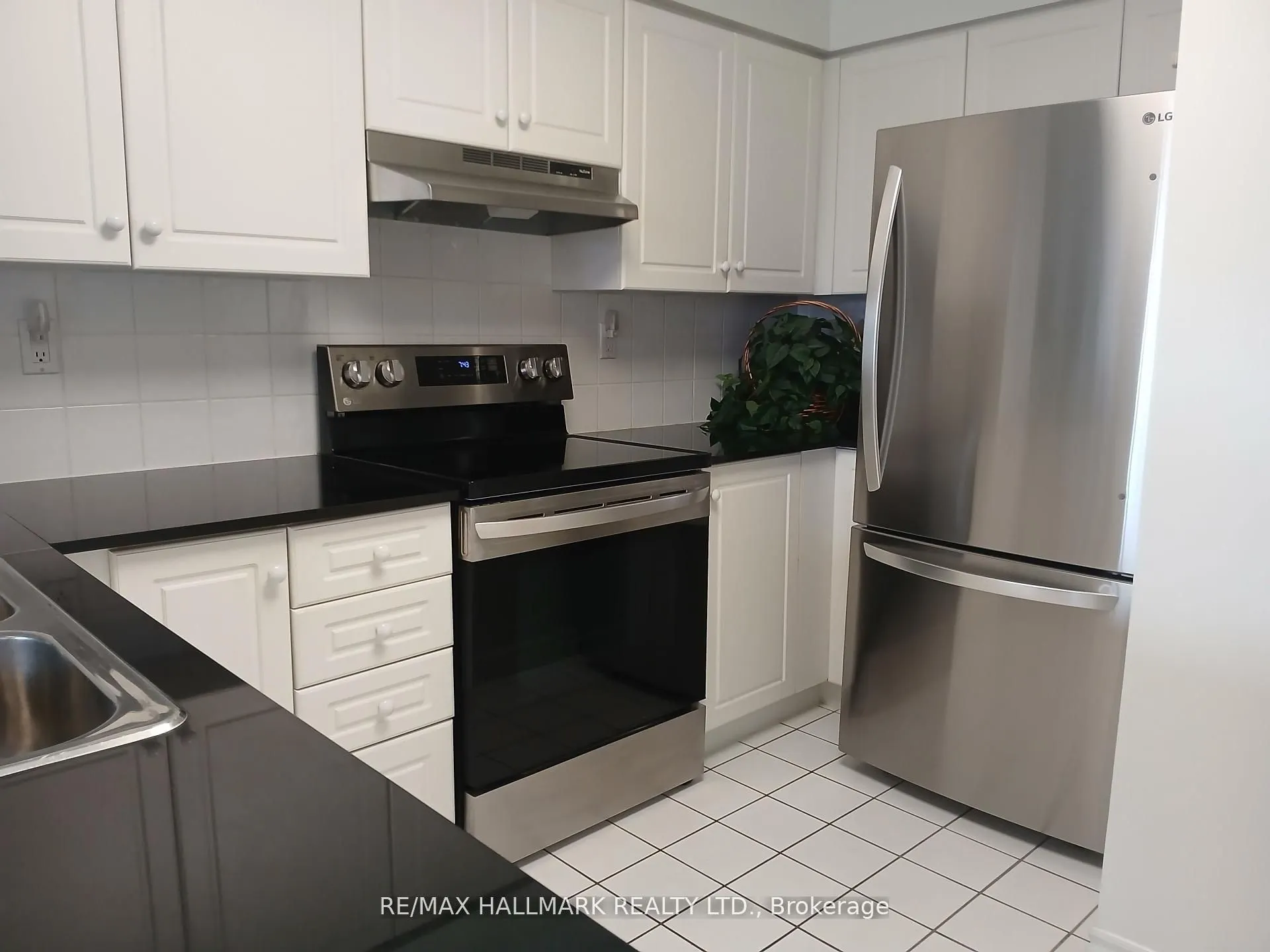 1720 Eglinton Avenue E, #503