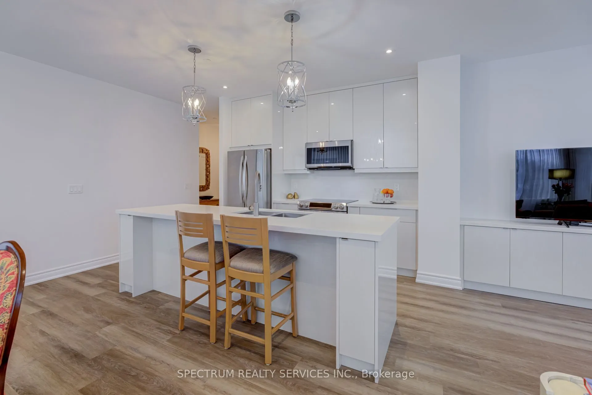 980 Yonge Street, #205