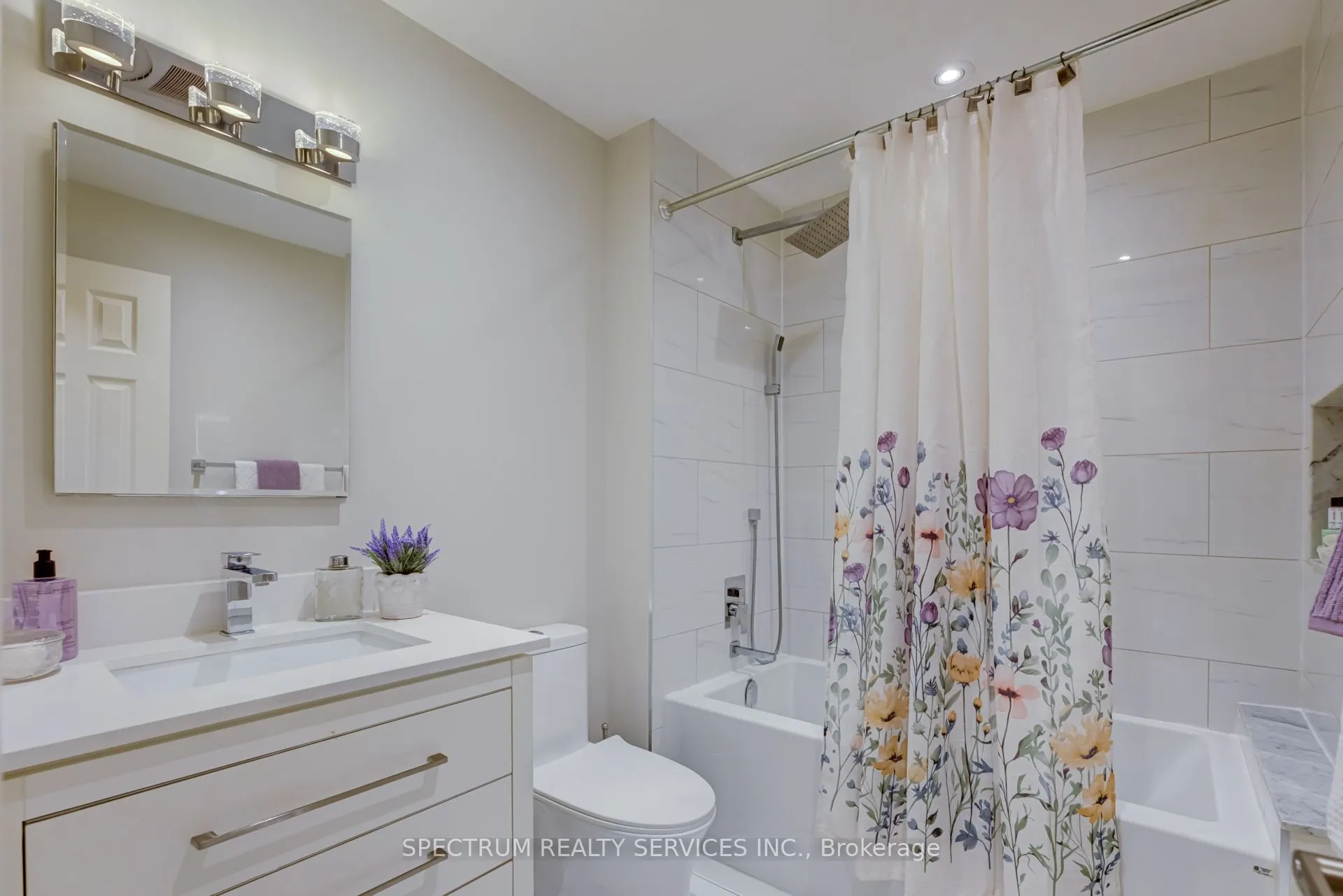 980 Yonge Street, #205