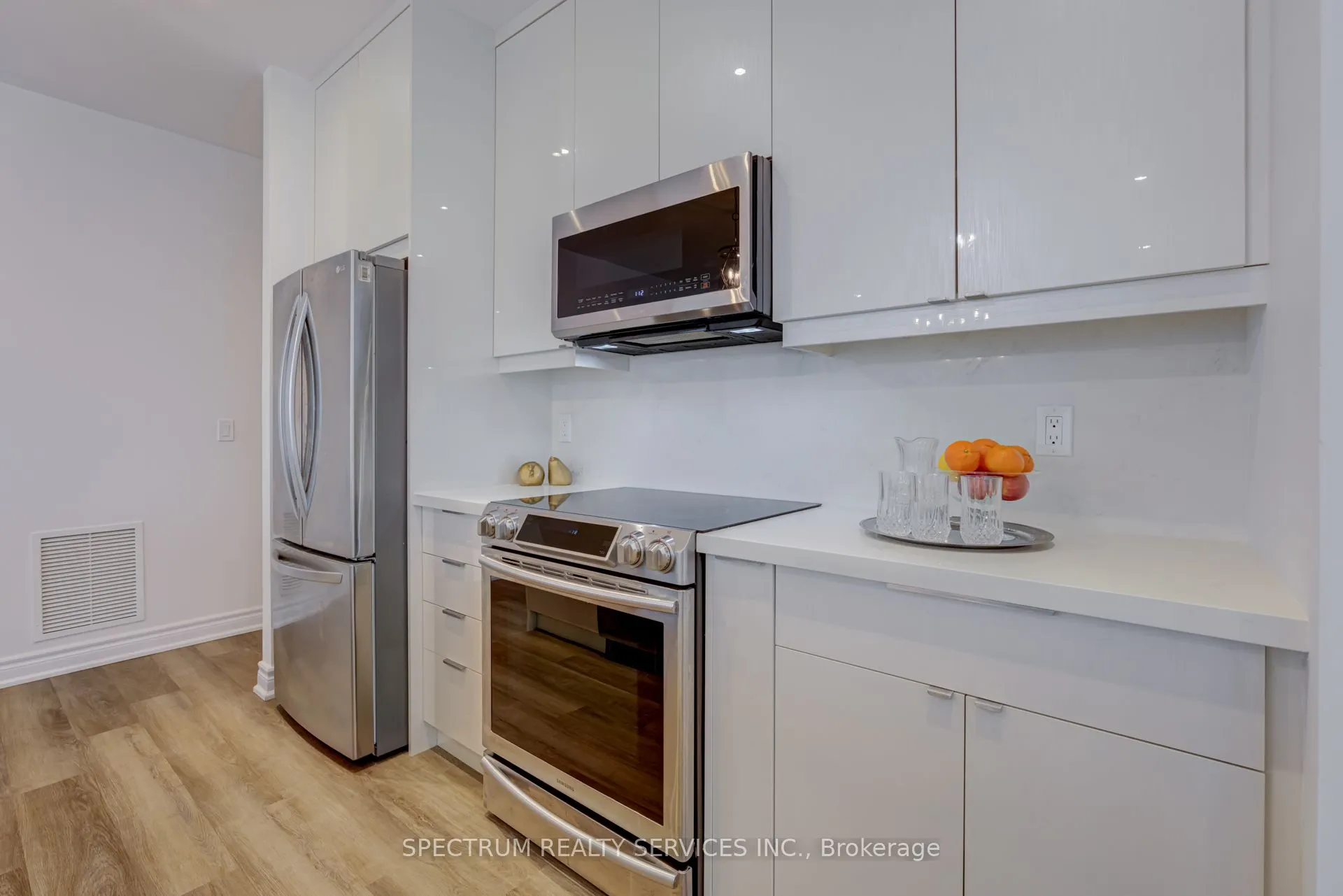 980 Yonge Street, #205