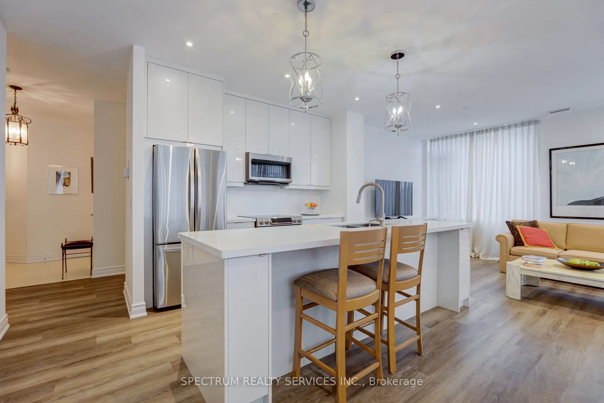 980 Yonge Street, #205