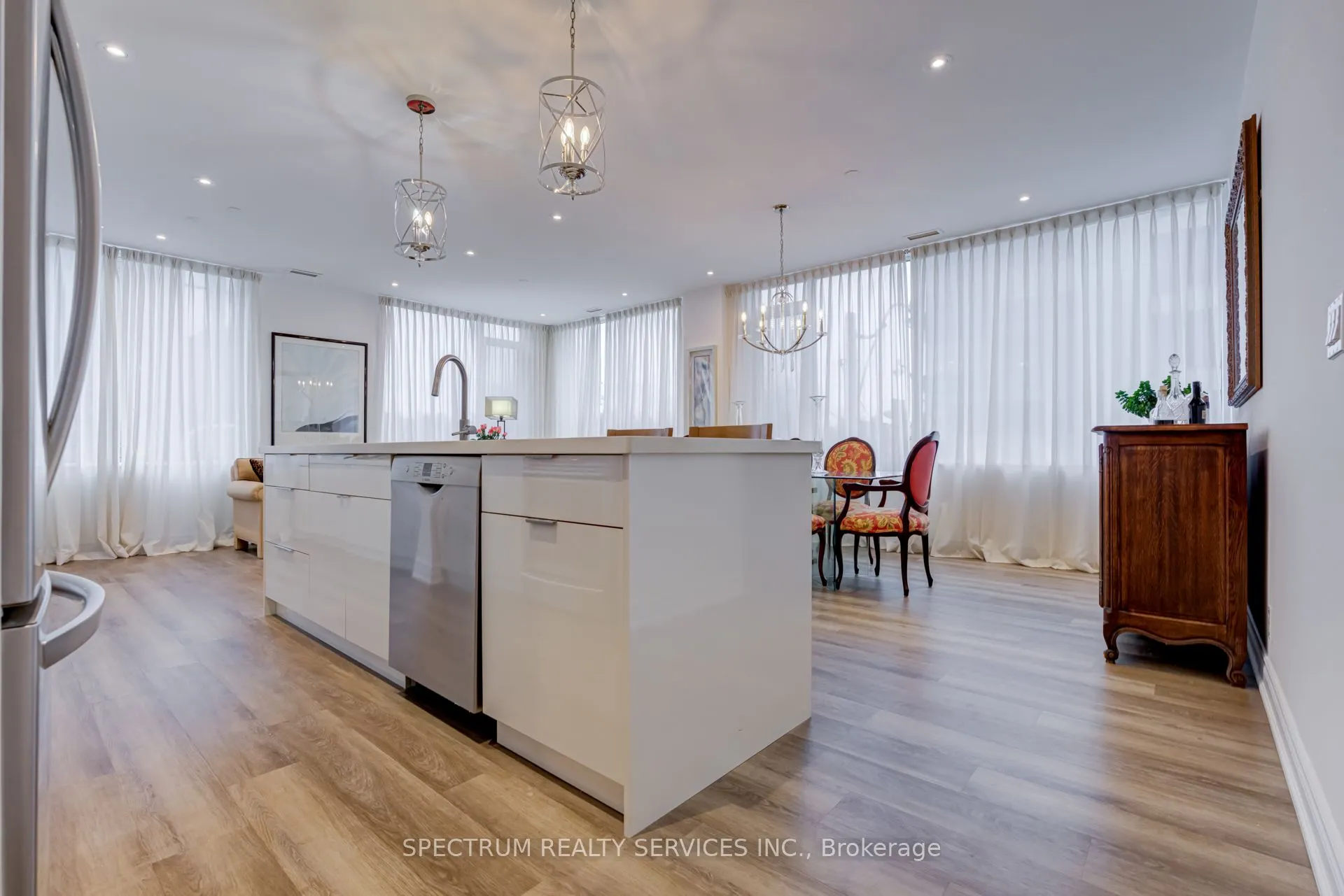 980 Yonge Street, #205