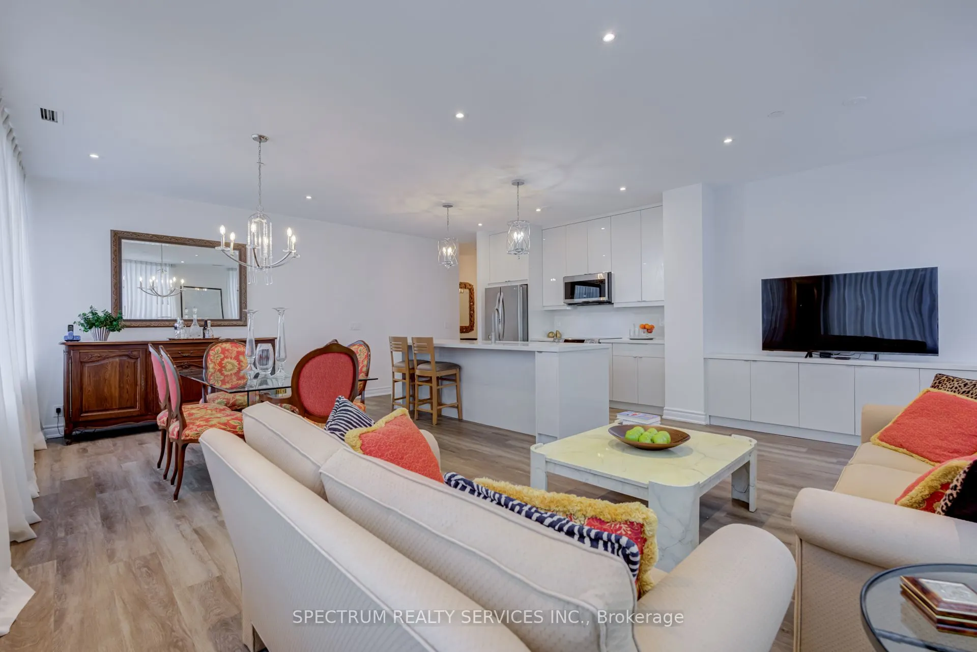 980 Yonge Street, #205
