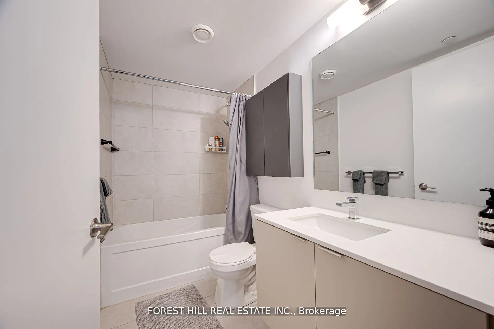8 Tippett Road, #411