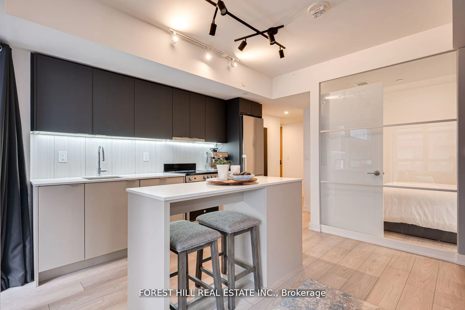 8 Tippett Road, #411
