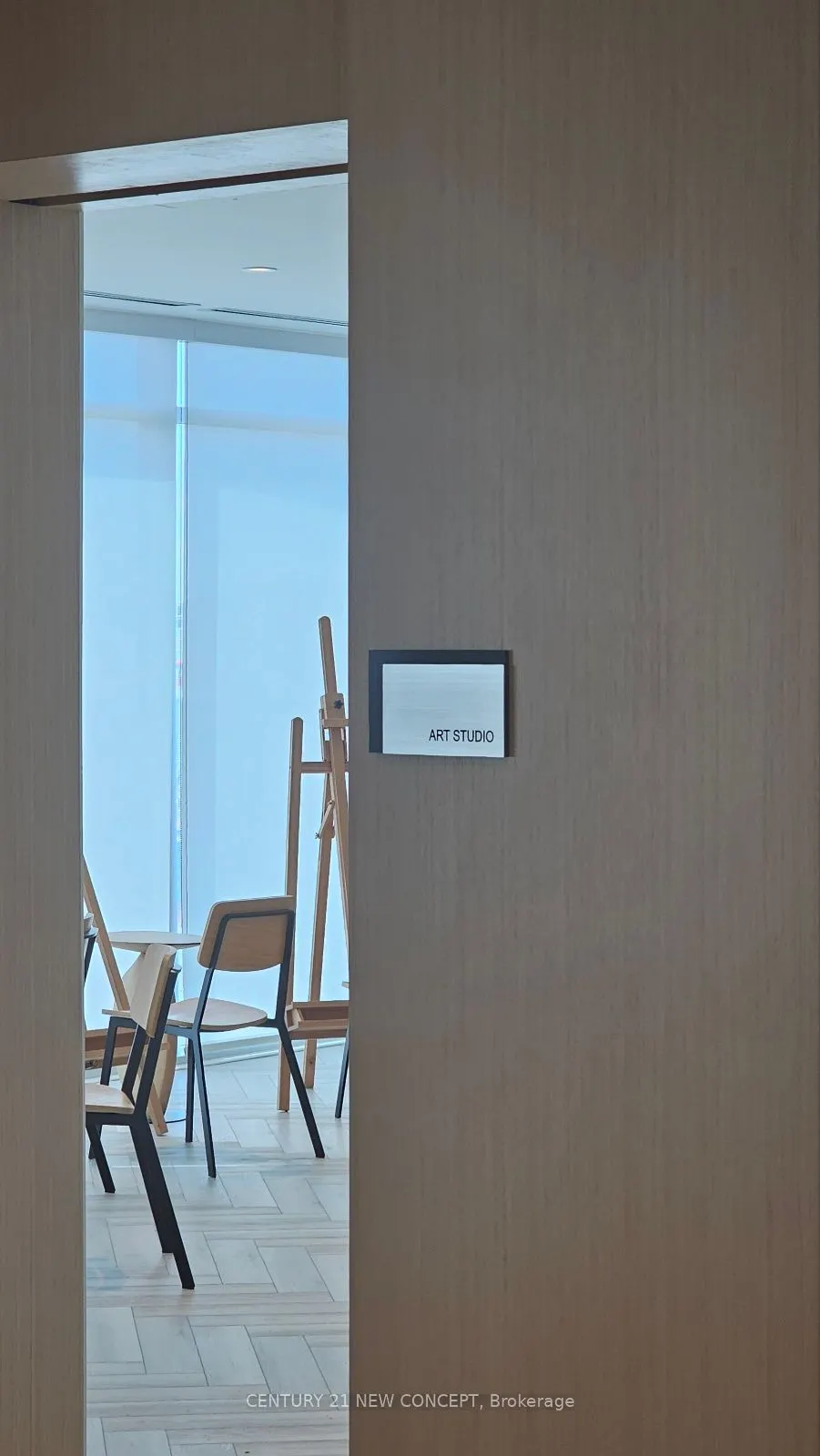 280 Dundas Street W, #2513