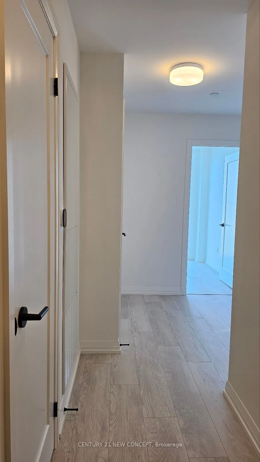 280 Dundas Street W, #2513