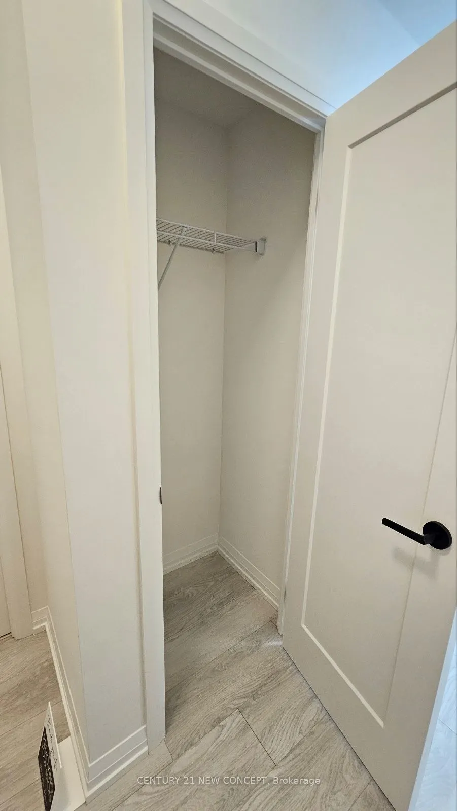 280 Dundas Street W, #2513