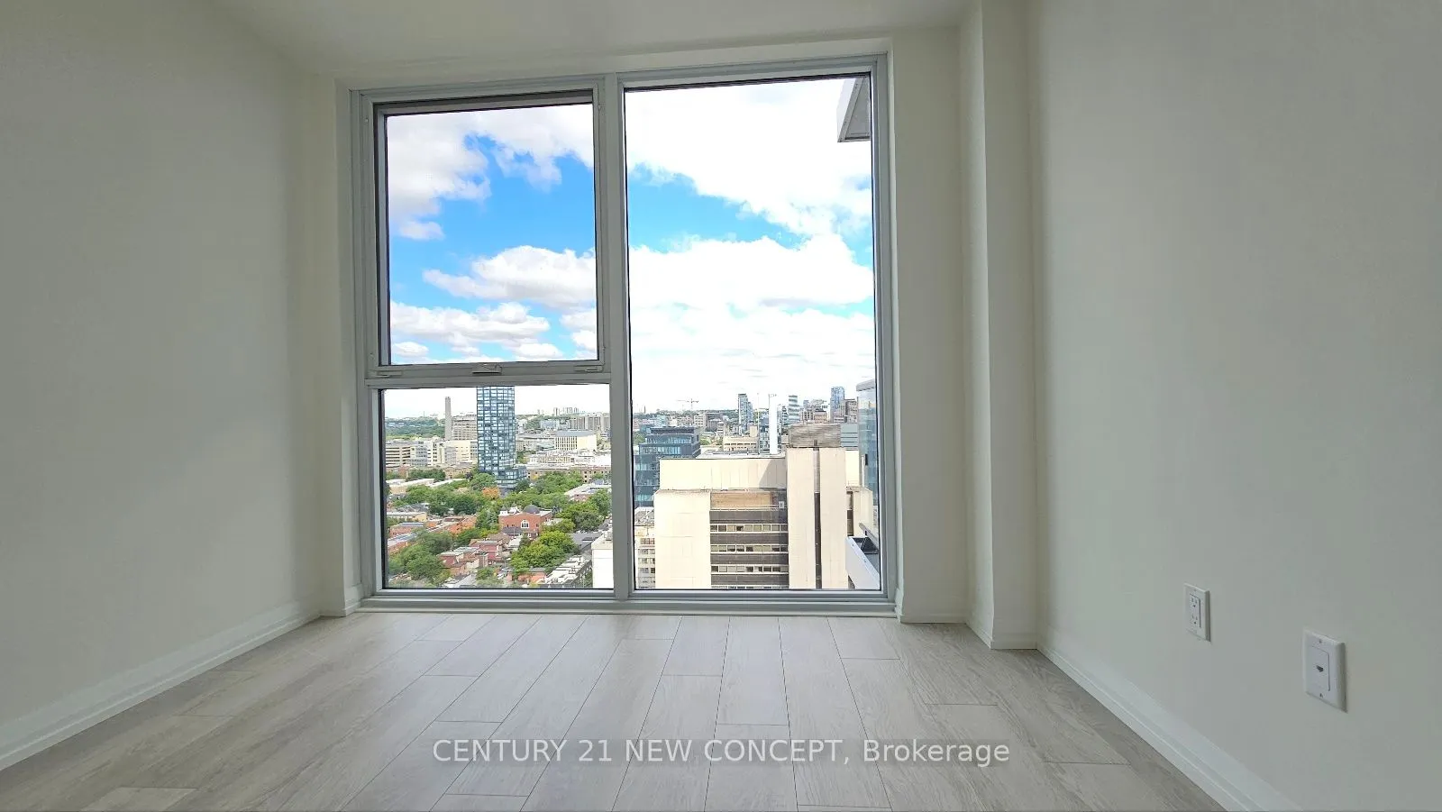 280 Dundas Street W, #2513