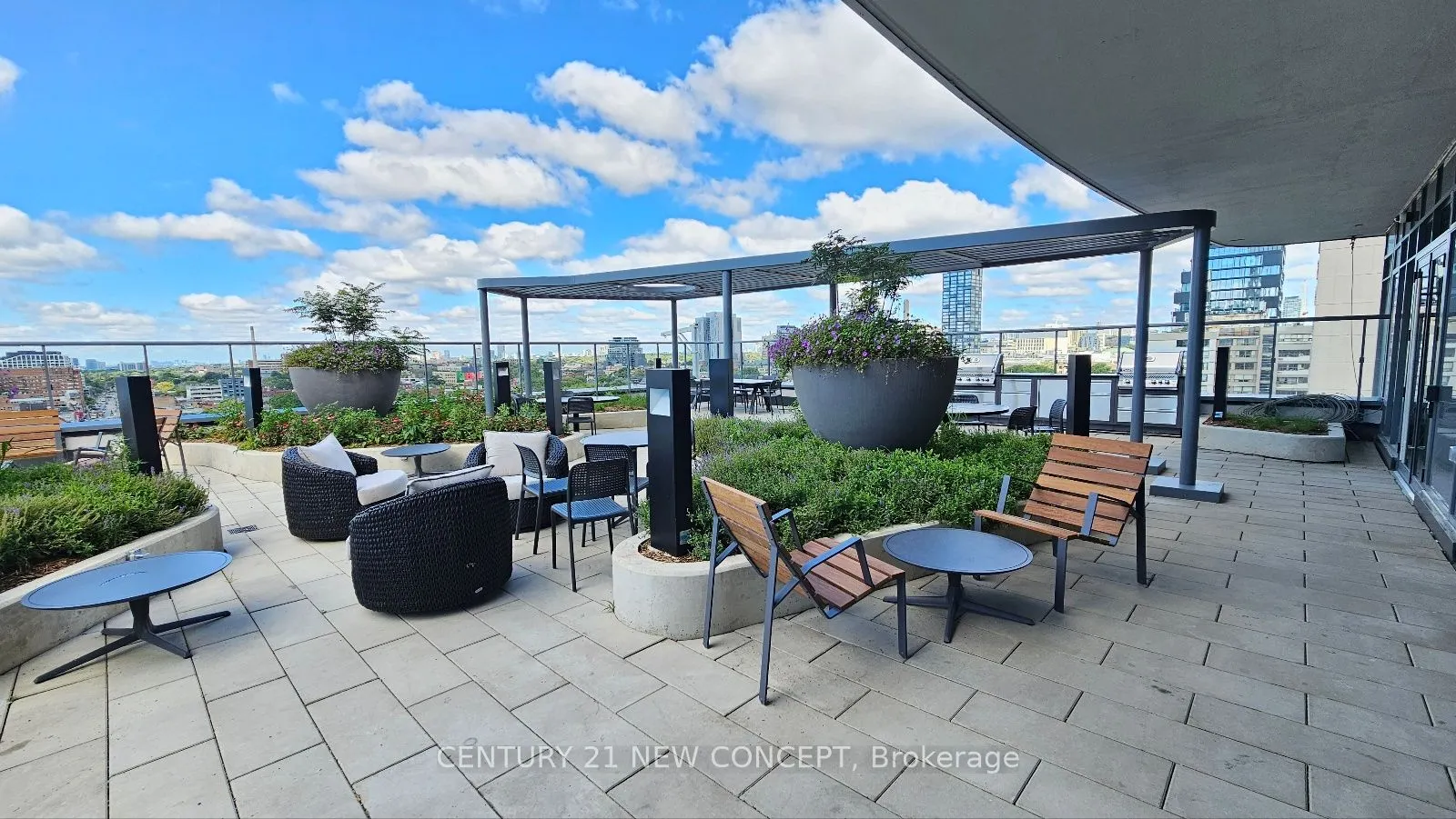 280 Dundas Street W, #2513