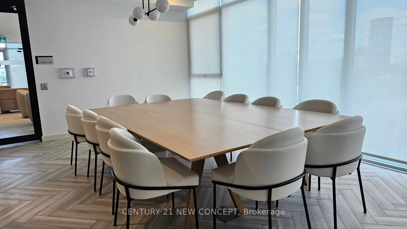 280 Dundas Street W, #2513