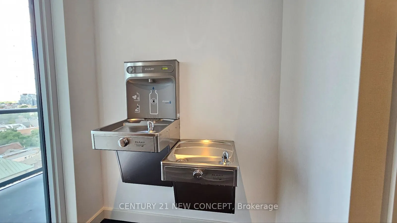 280 Dundas Street W, #2513