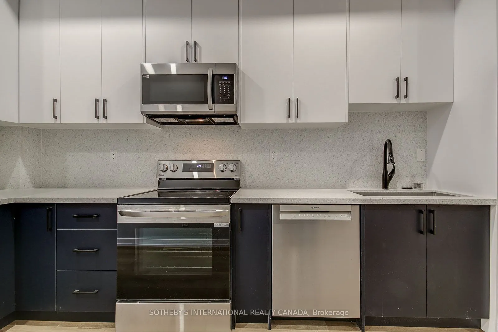 453 Dundas Street W, #2